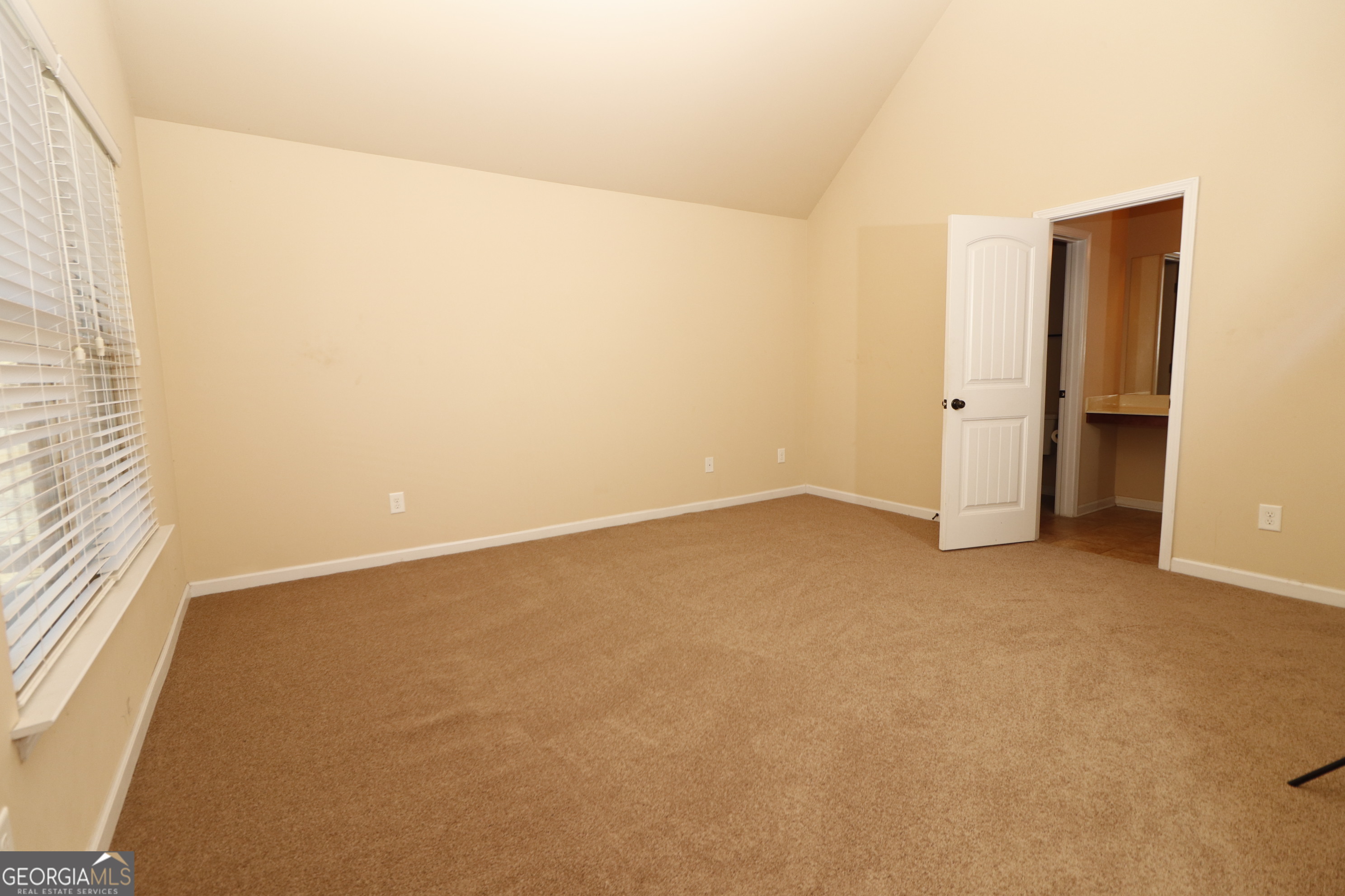 8178 Lochley Drive Property Photo 12