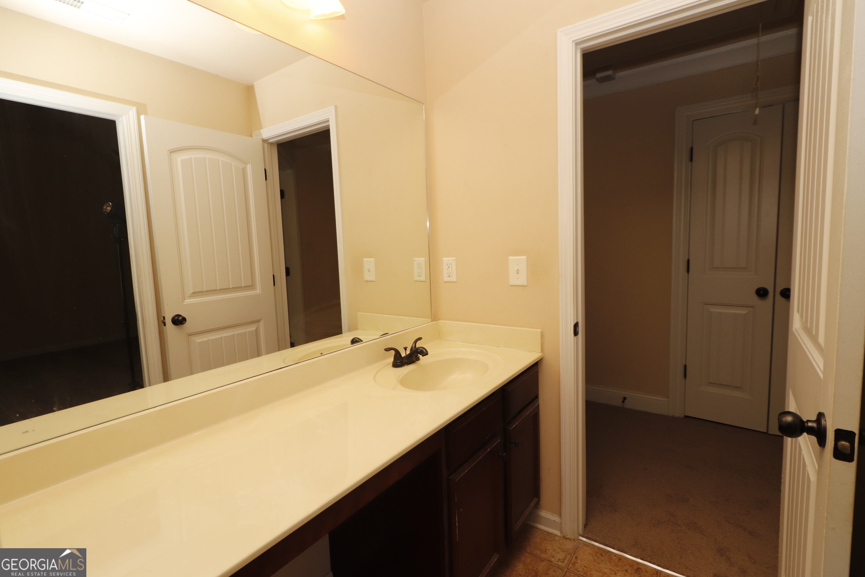 8178 Lochley Drive Property Photo 13