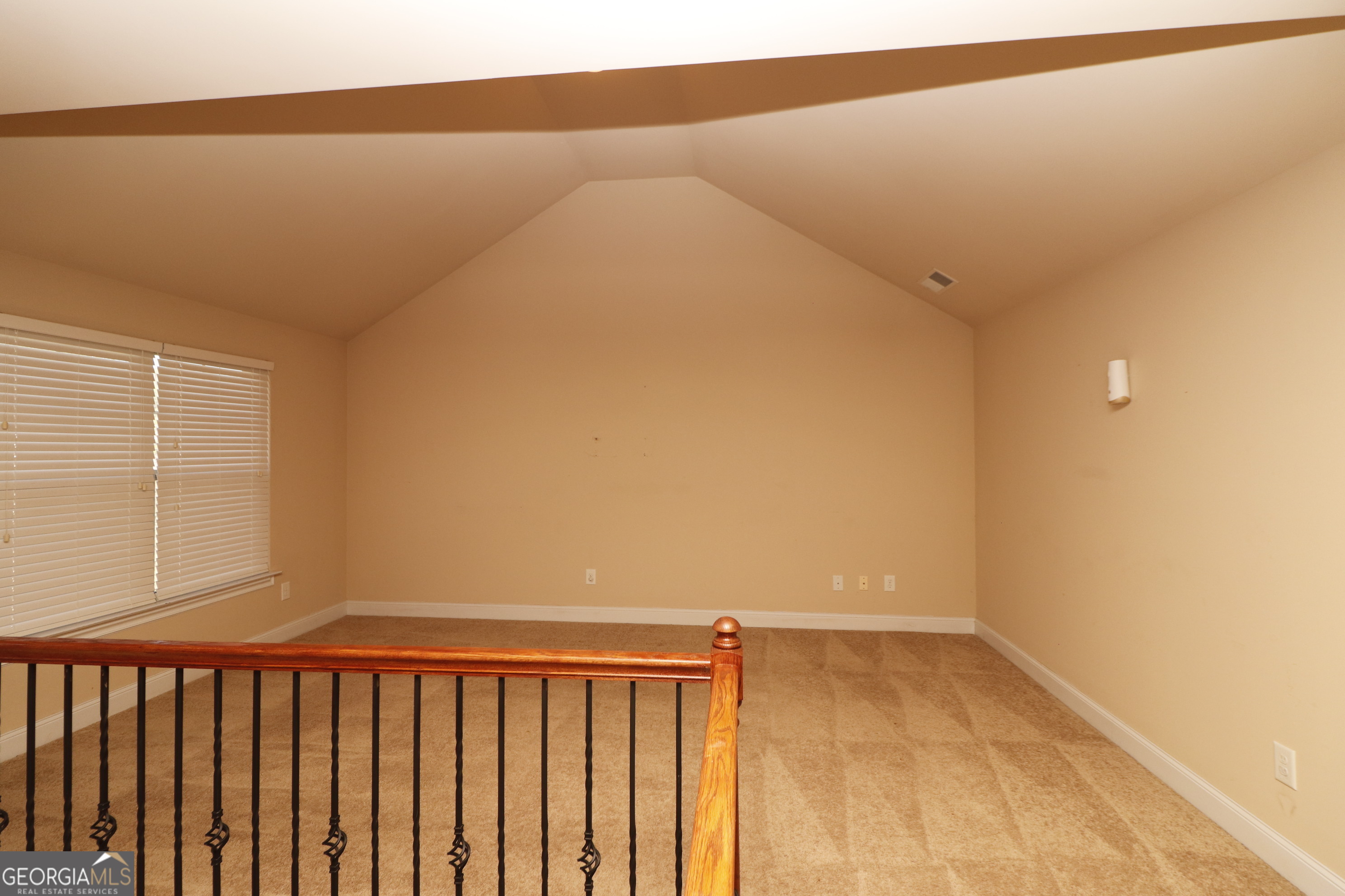 8178 Lochley Drive Property Photo 14