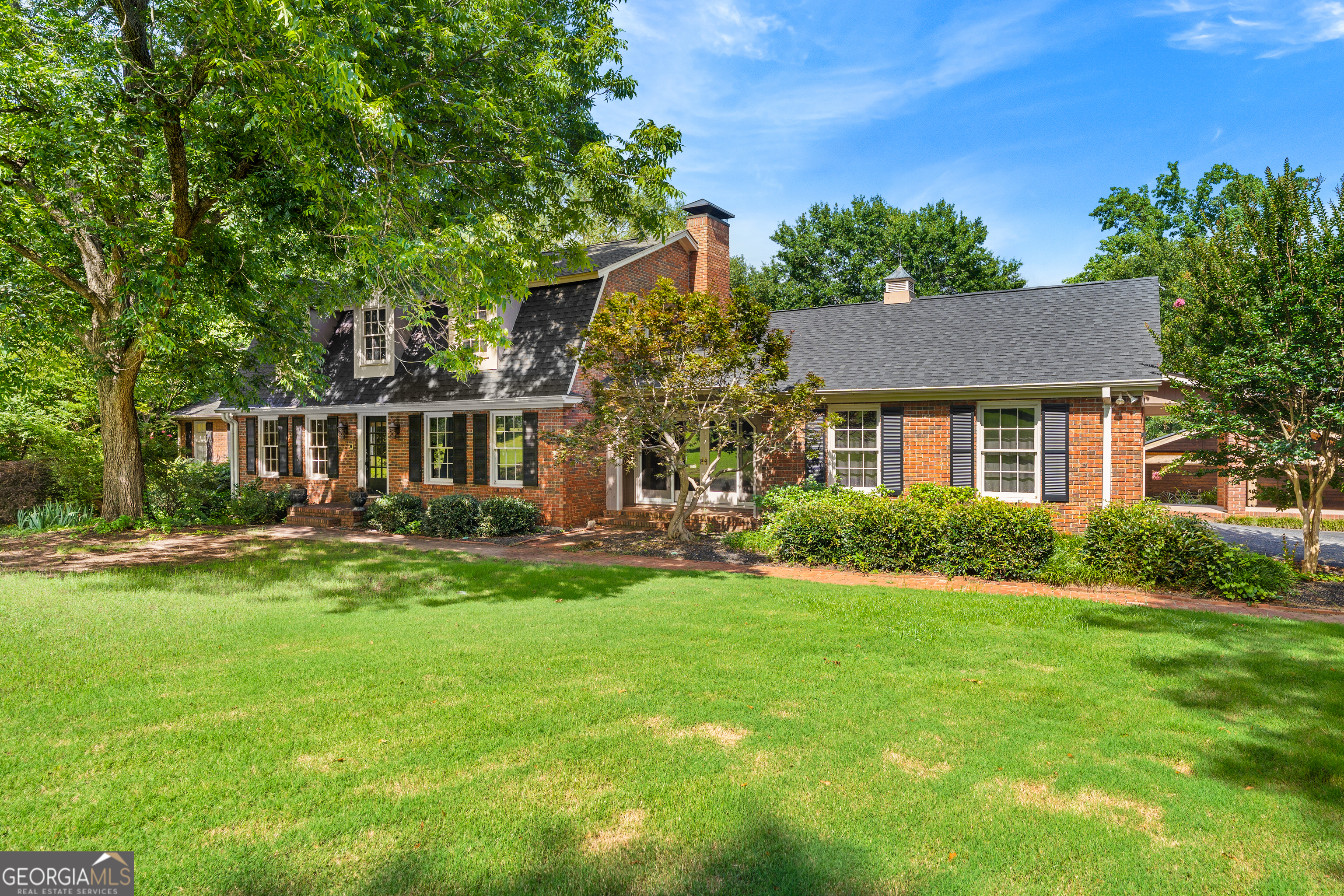 70 Lakeshore Drive Property Photo 3