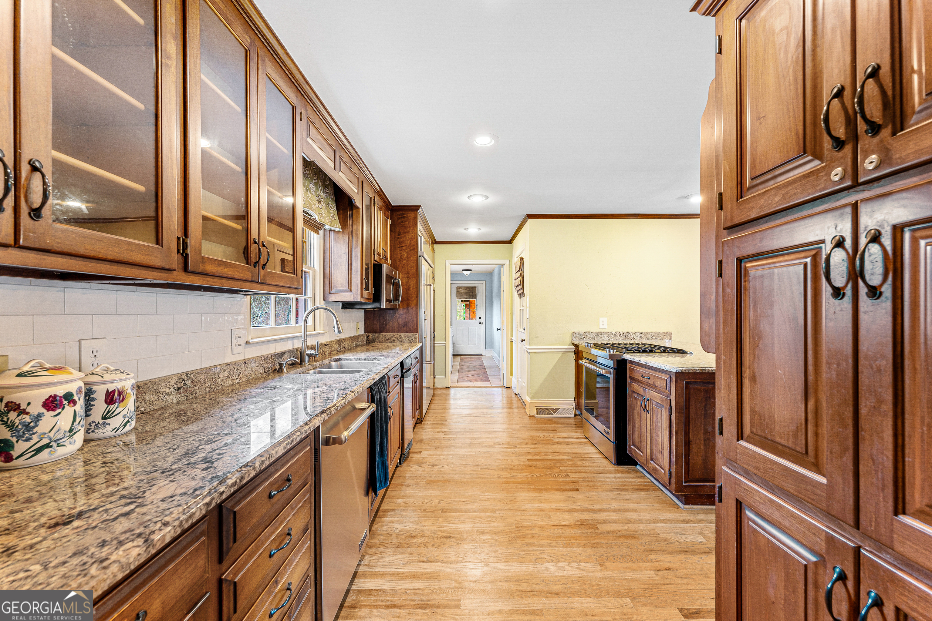 70 Lakeshore Drive Property Photo 12