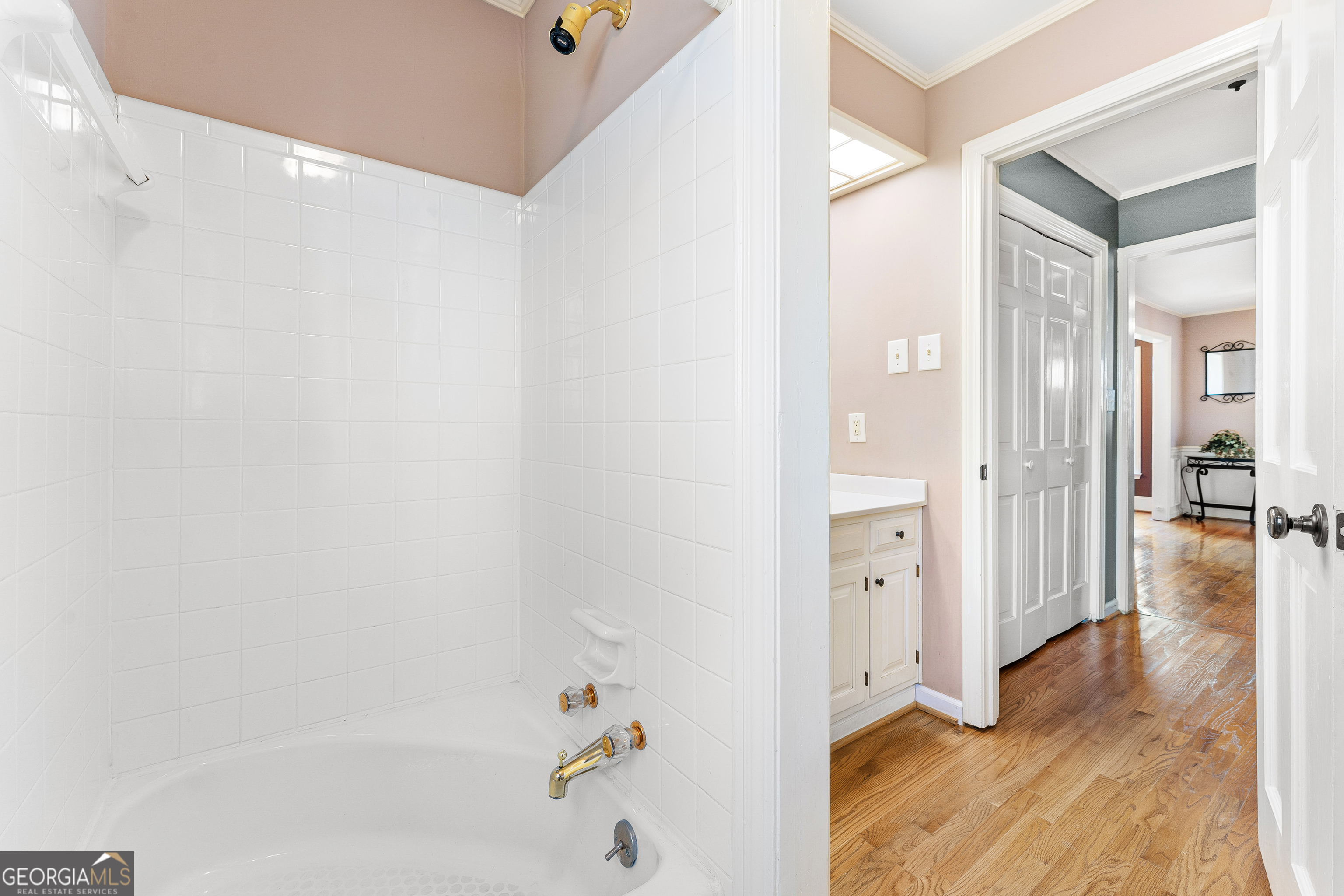 70 Lakeshore Drive Property Photo 16