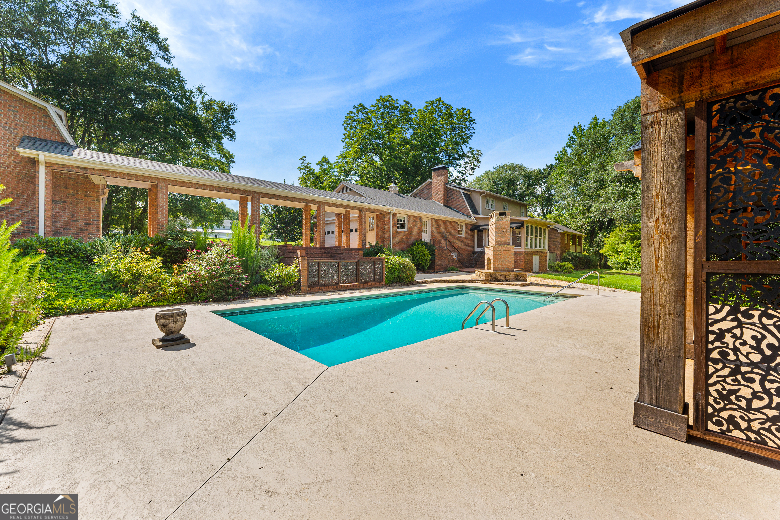 70 Lakeshore Drive Property Photo 61
