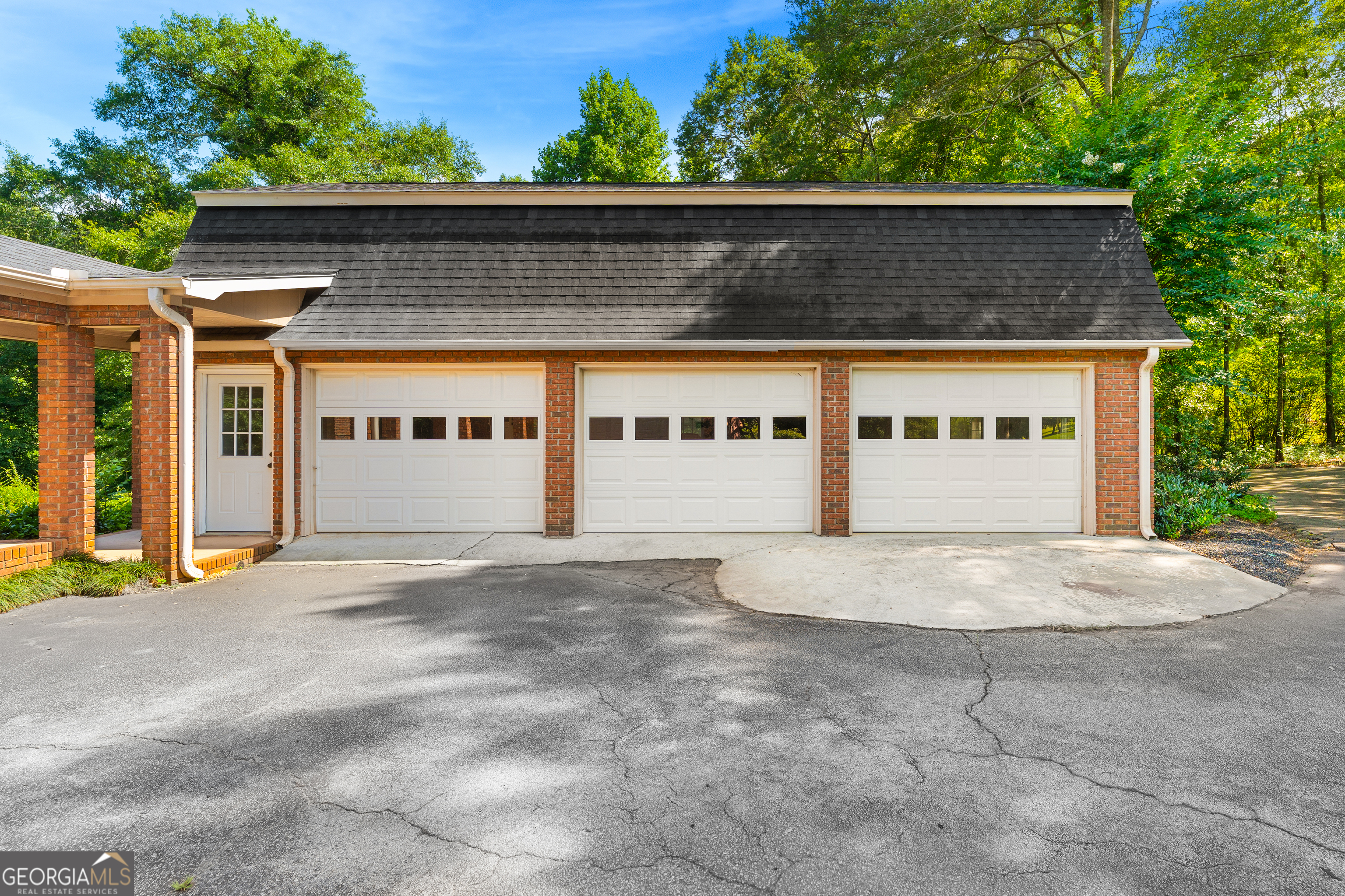 70 Lakeshore Drive Property Photo 63