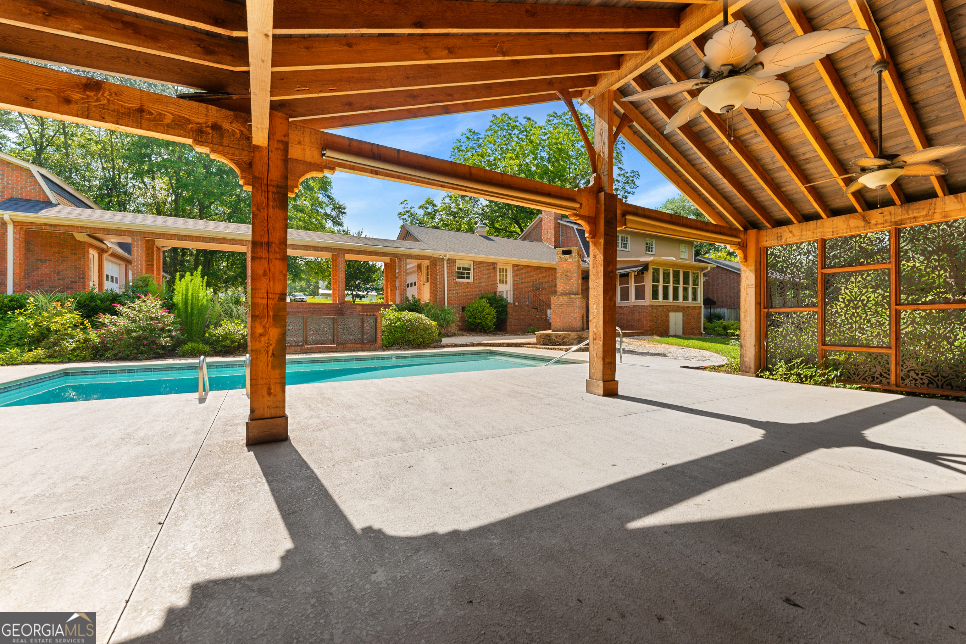 70 Lakeshore Drive Property Photo 68