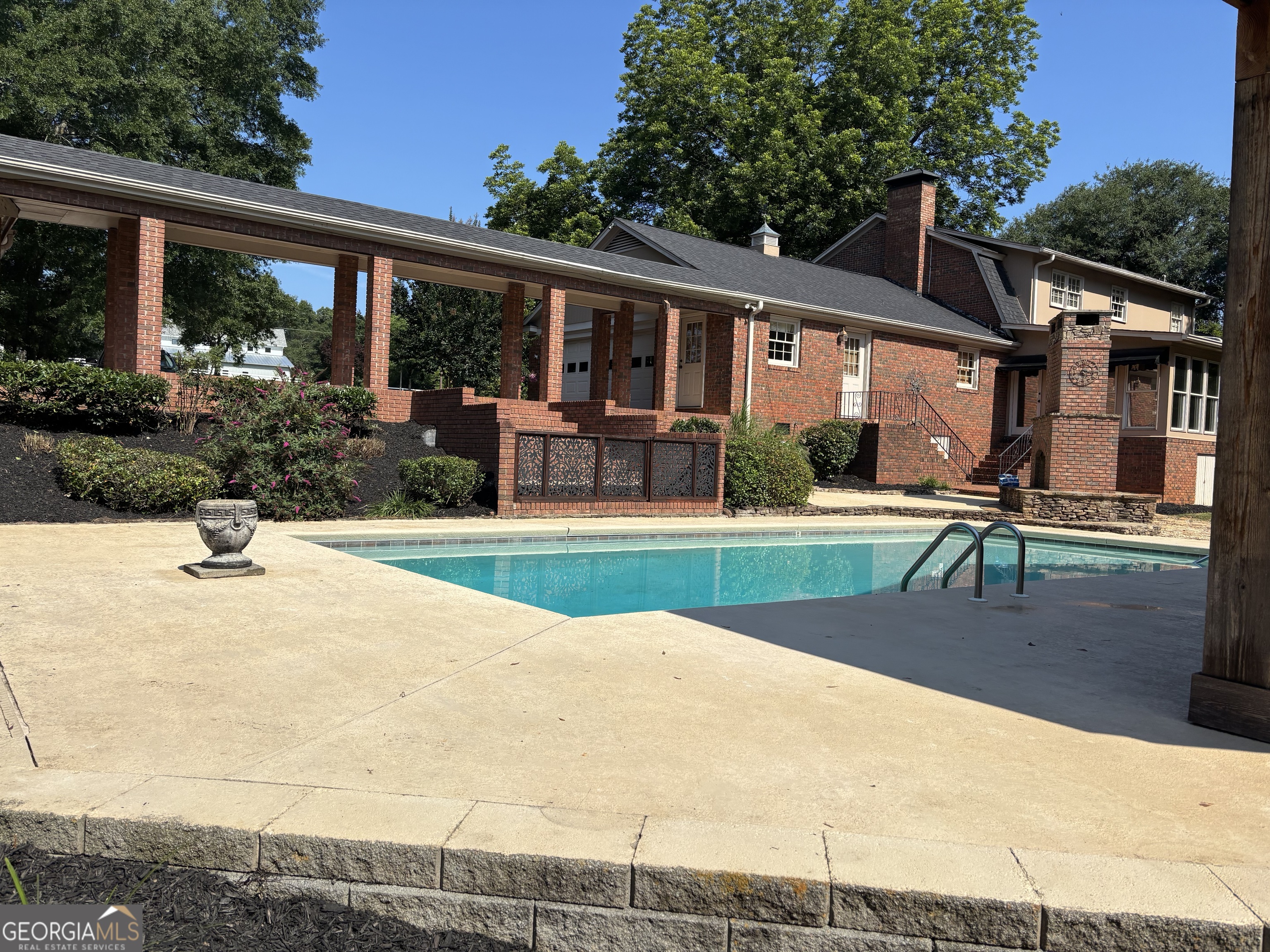 70 Lakeshore Drive Property Photo 69