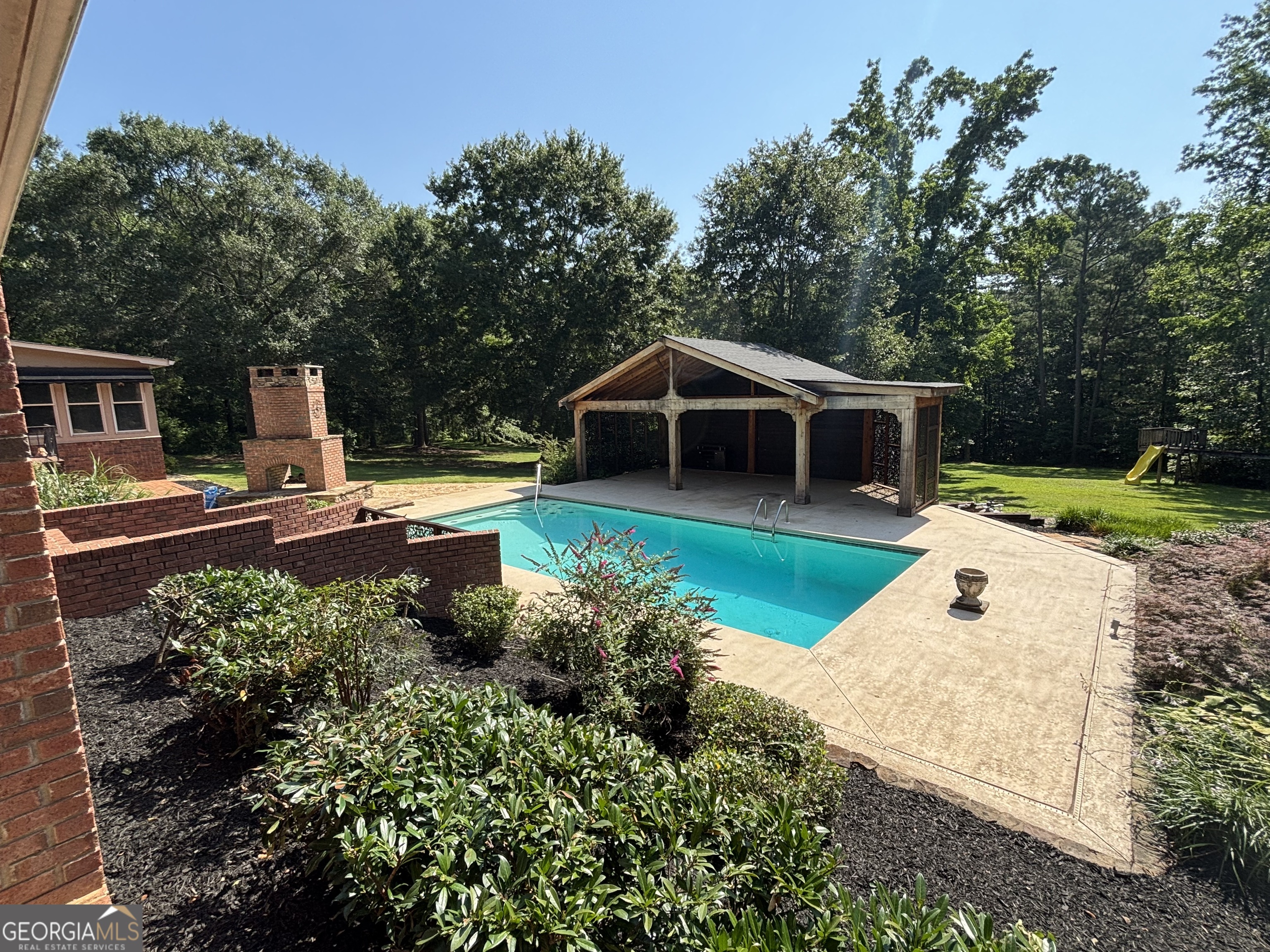 70 Lakeshore Drive Property Photo 71