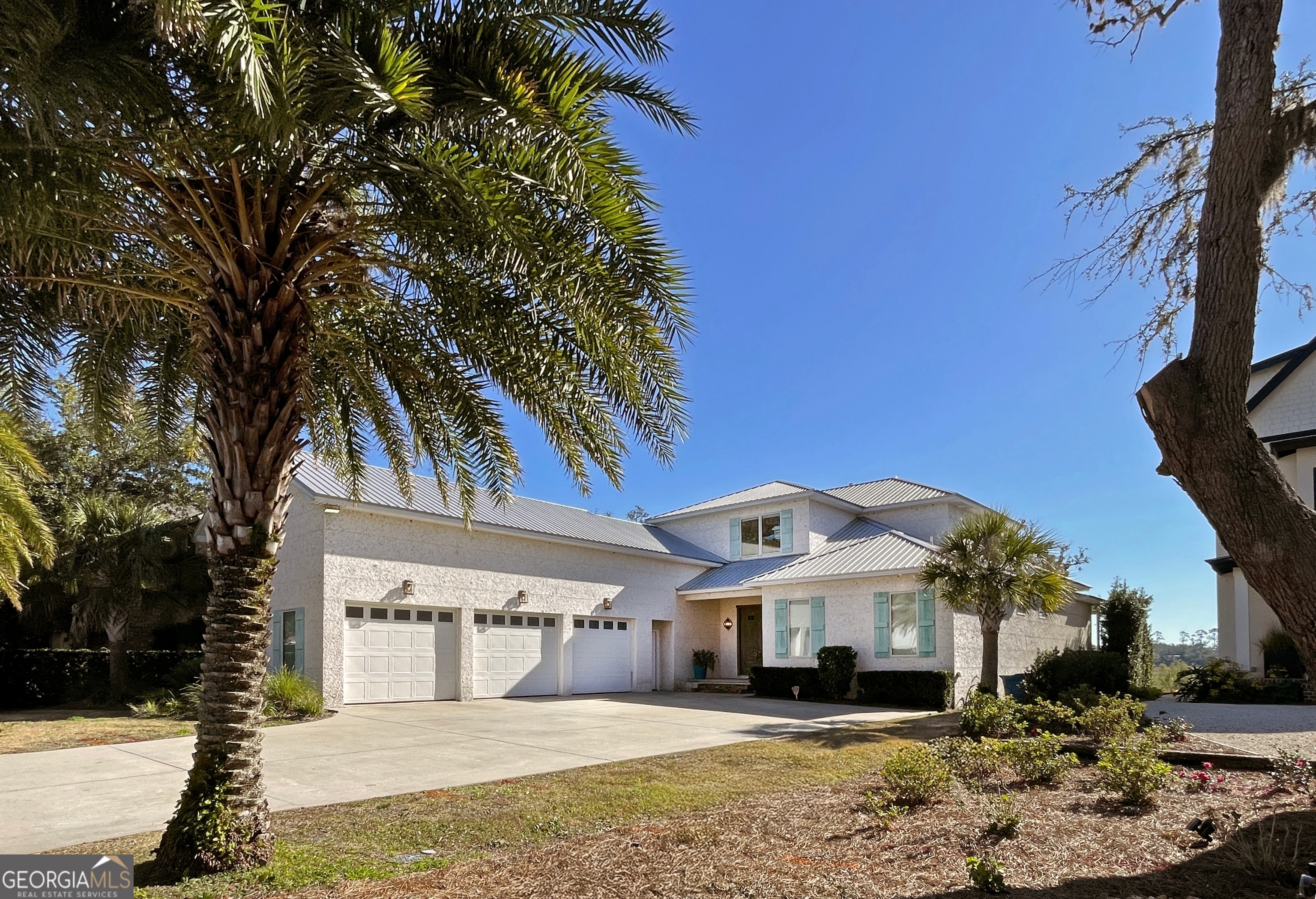 305 Yacht Club Lane Property Photo 1