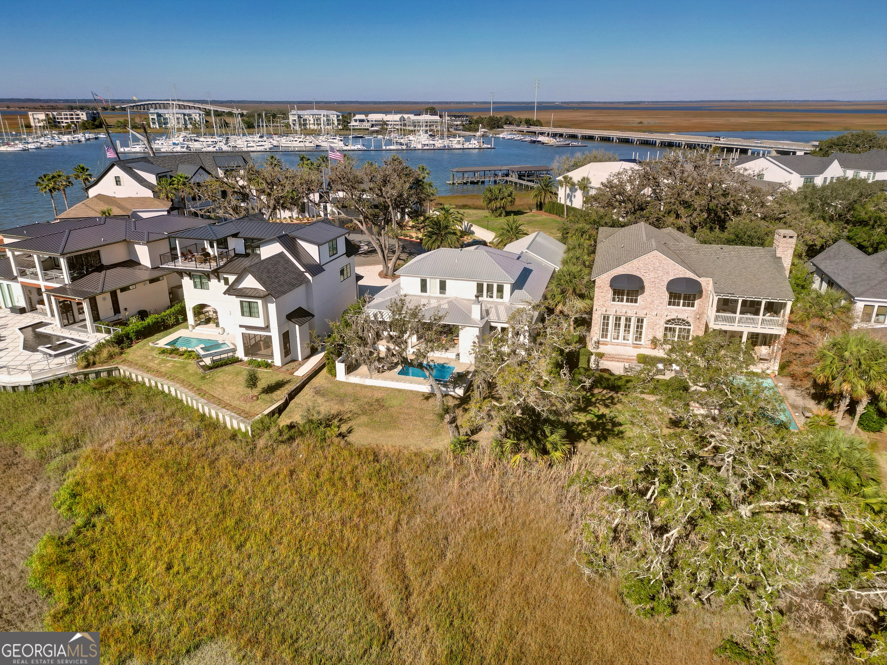 305 Yacht Club Lane Property Photo 2