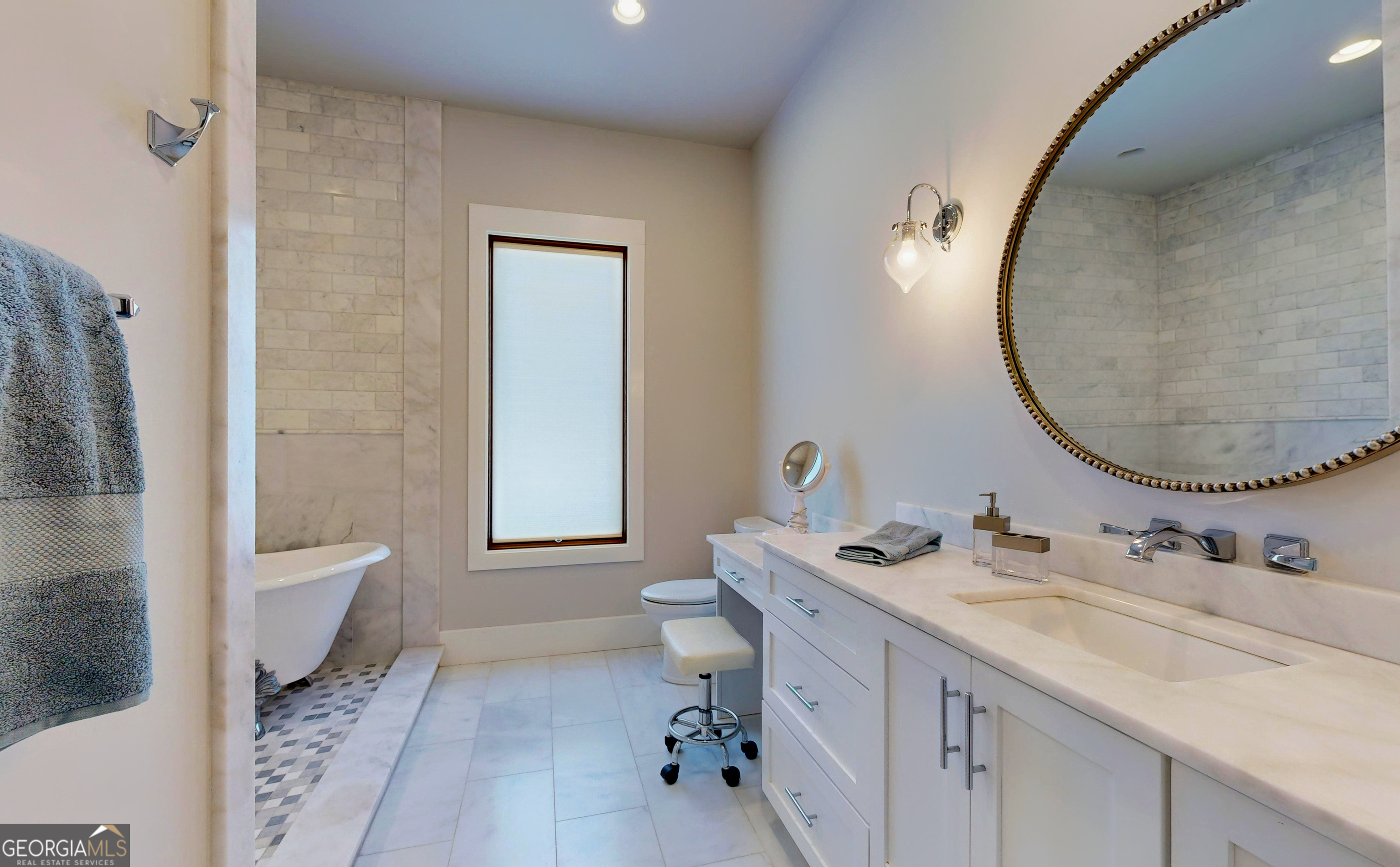 305 Yacht Club Lane Property Photo 18