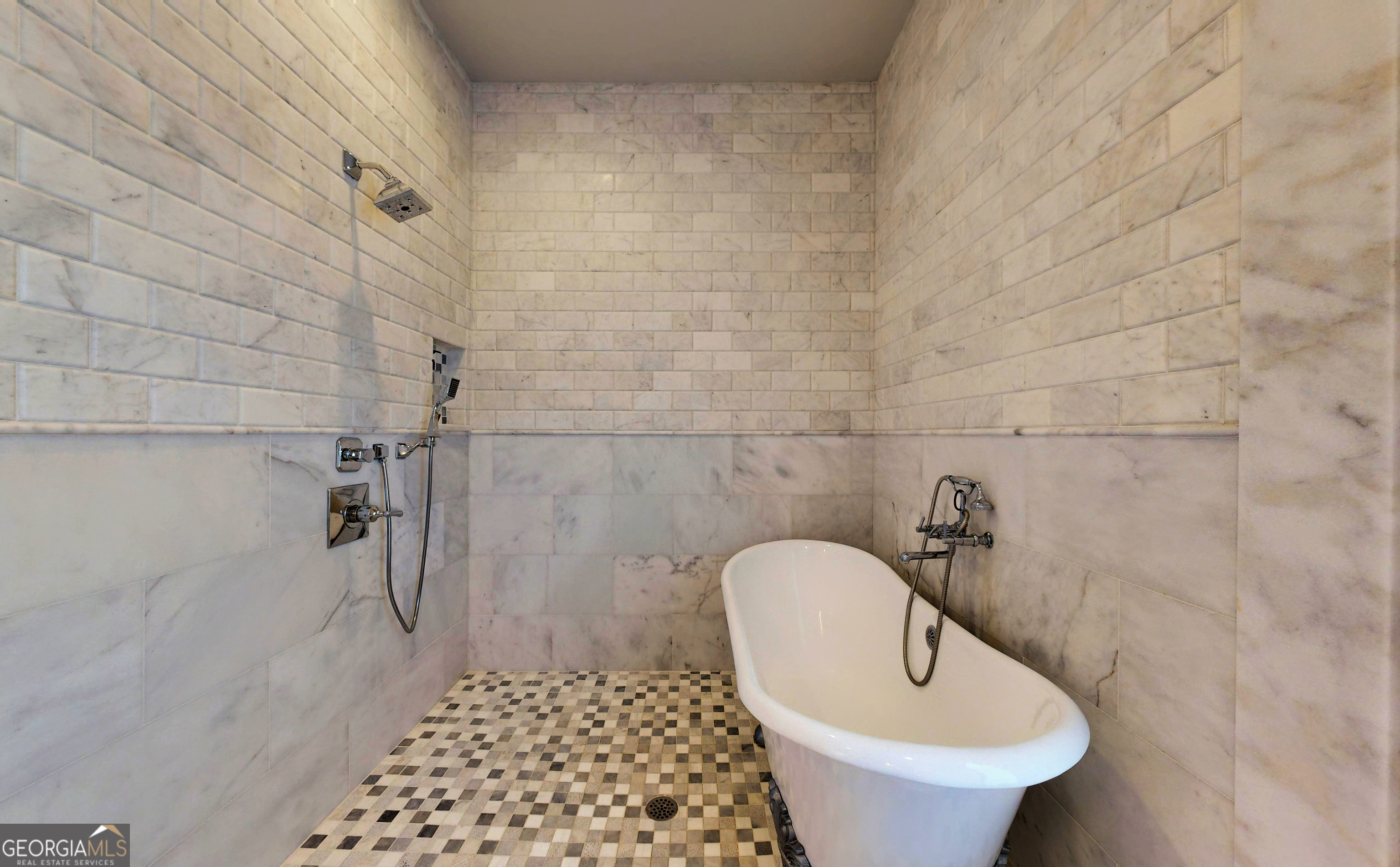 305 Yacht Club Lane Property Photo 19