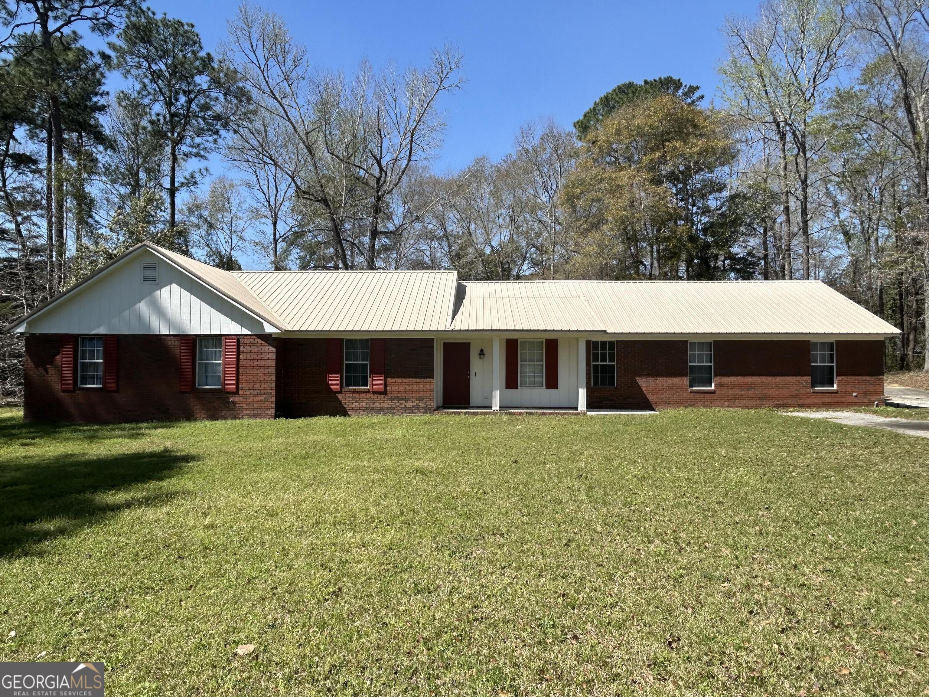 355 Summerhill Road Property Photo
