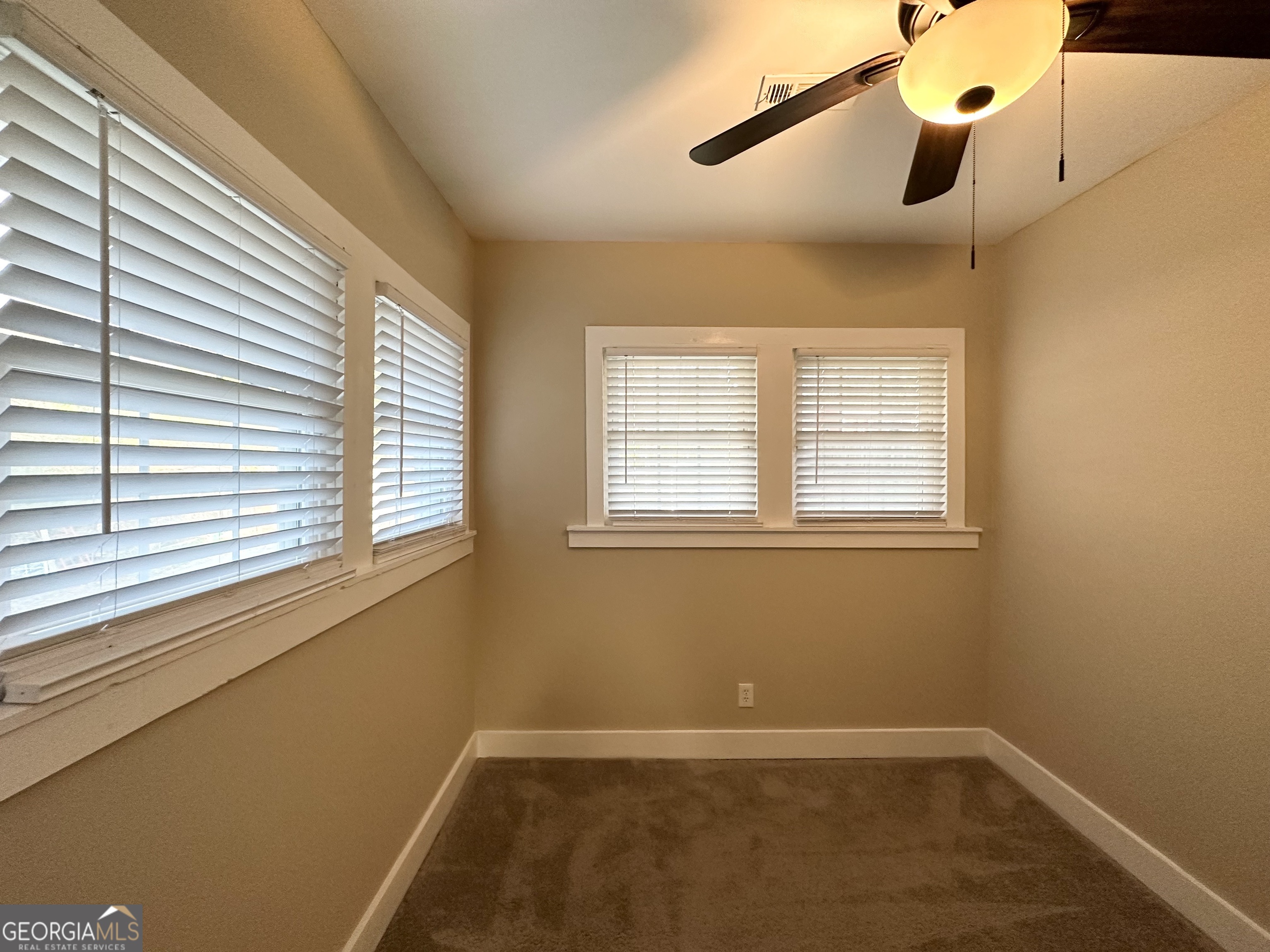 555 Holly Street Nw Property Photo 7