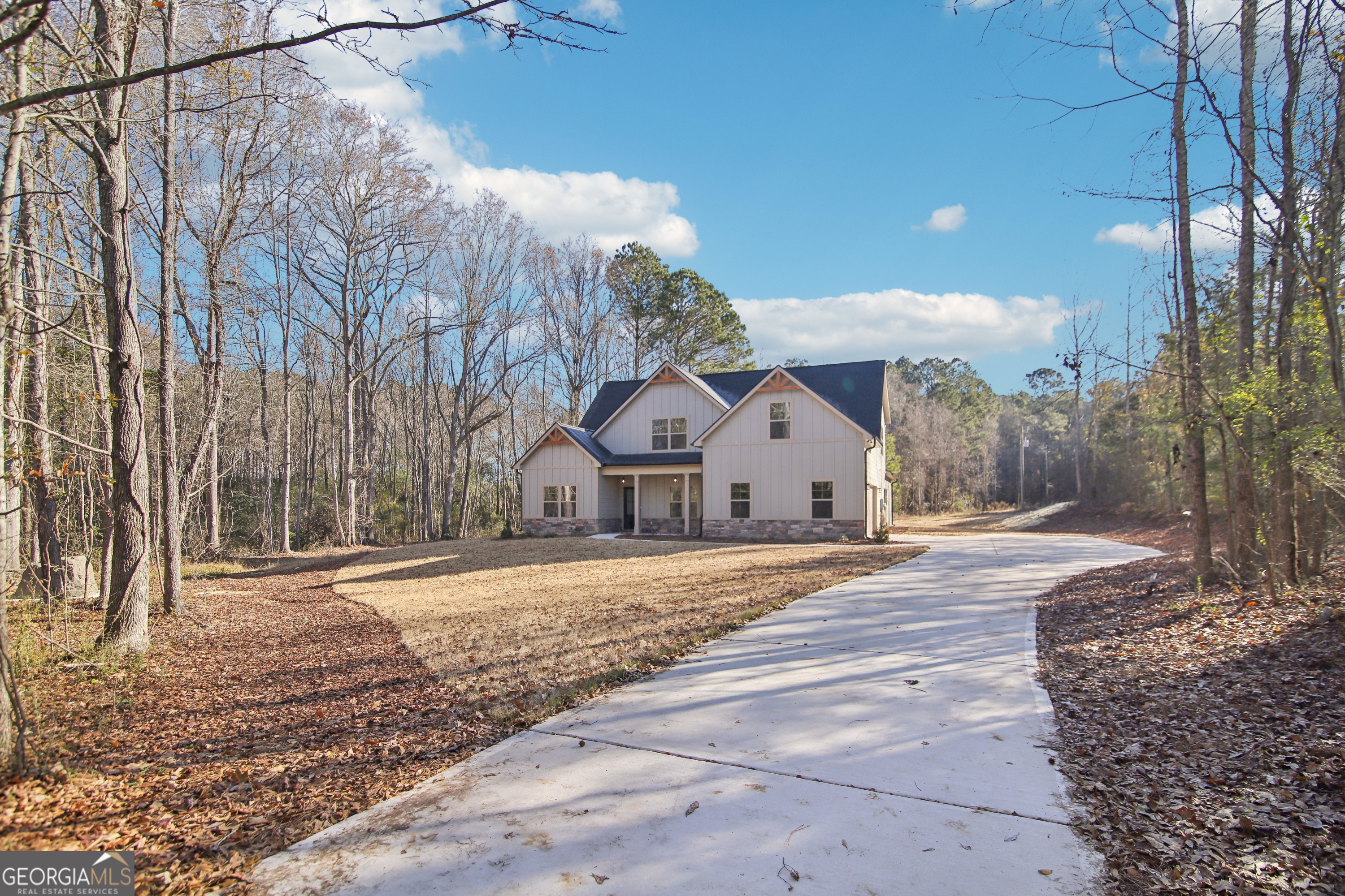 233 Irish Hill Drive Property Photo 3