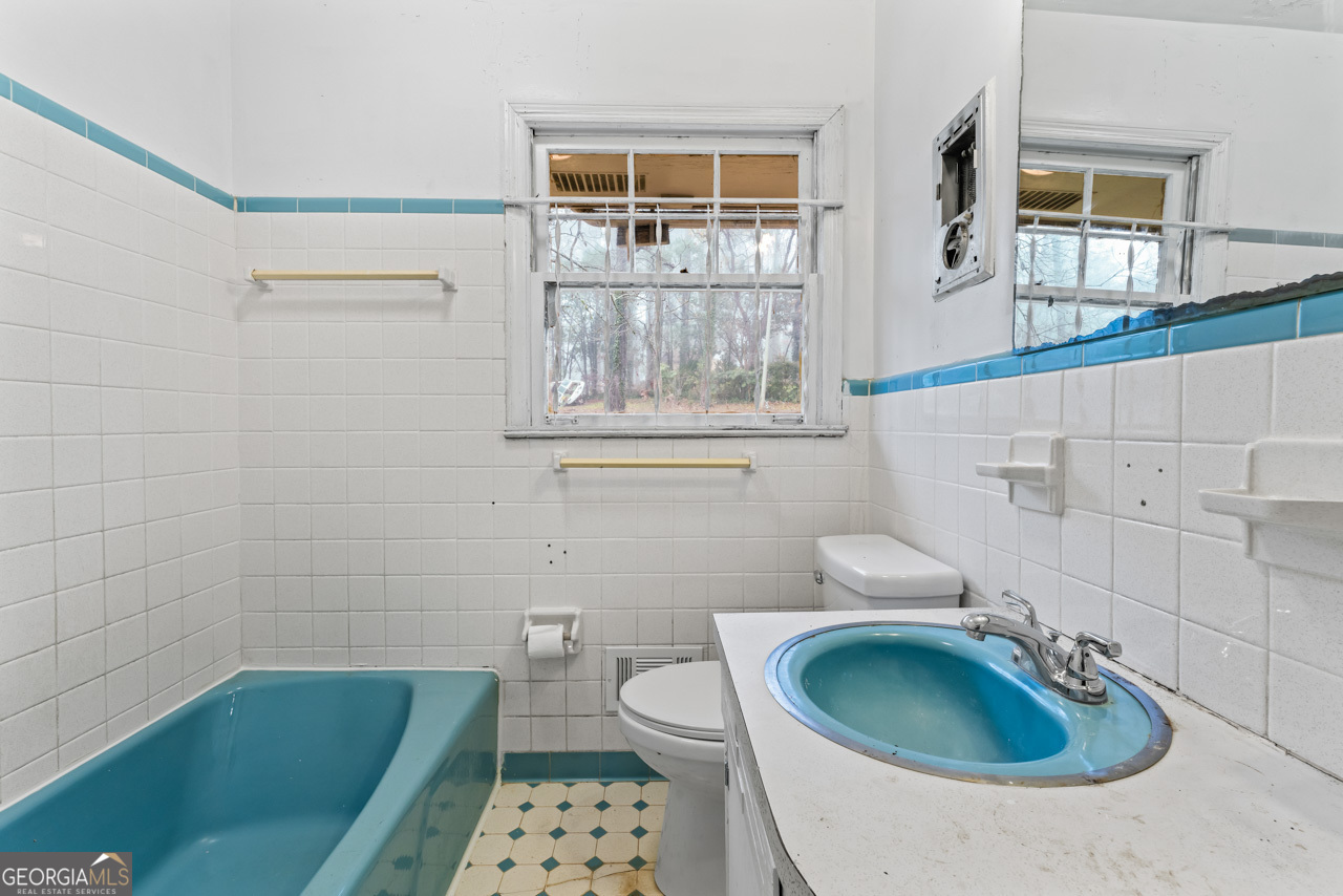 4334 Greenleaf Circle Sw Property Photo 10