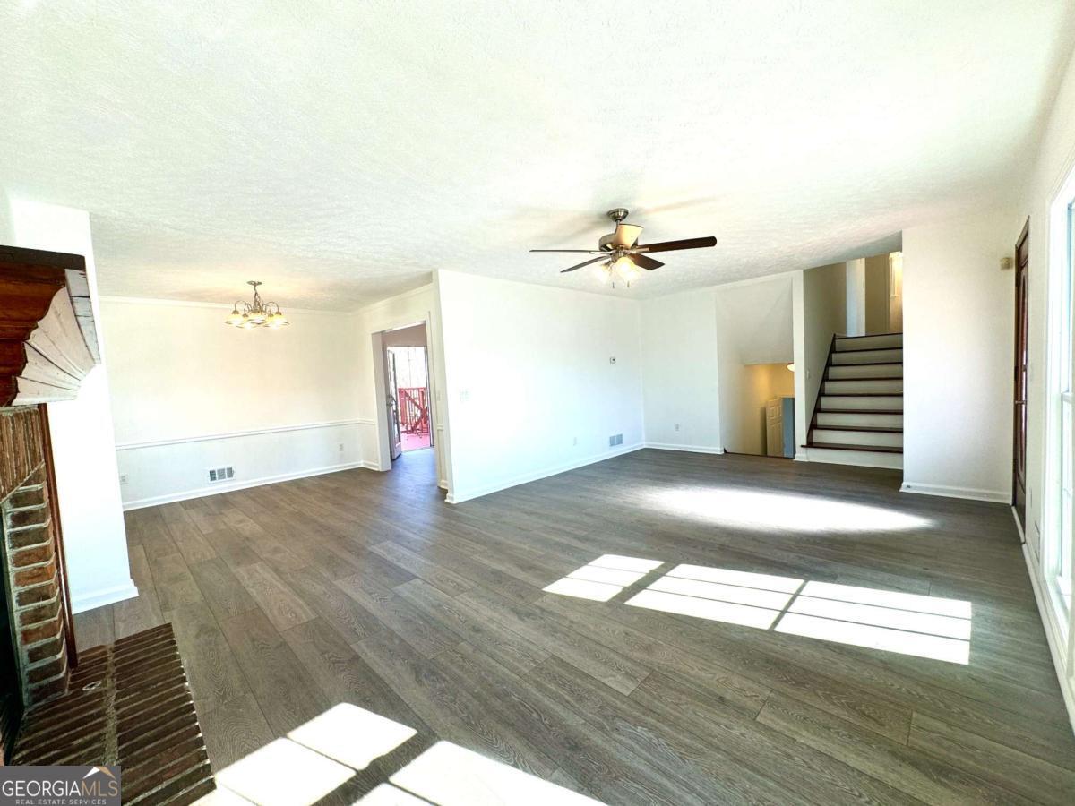 3945 Peninsula Court Property Photo 6