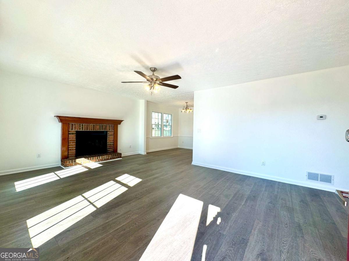 3945 Peninsula Court Property Photo 9