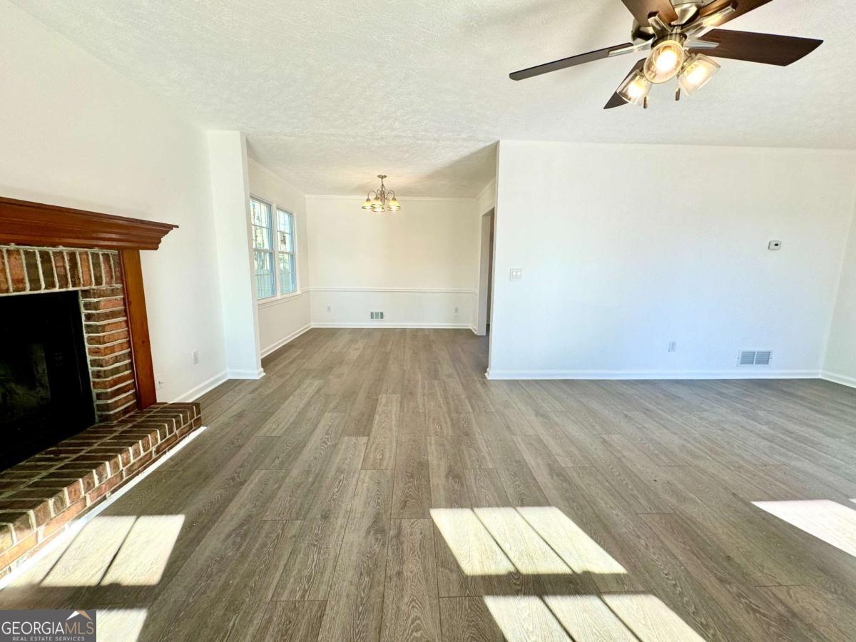 3945 Peninsula Court Property Photo 12