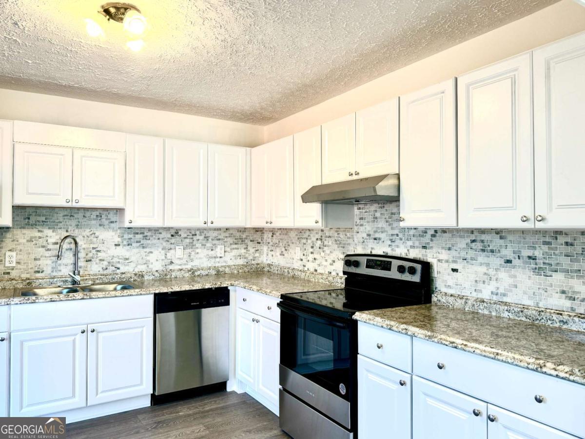 3945 Peninsula Court Property Photo 23