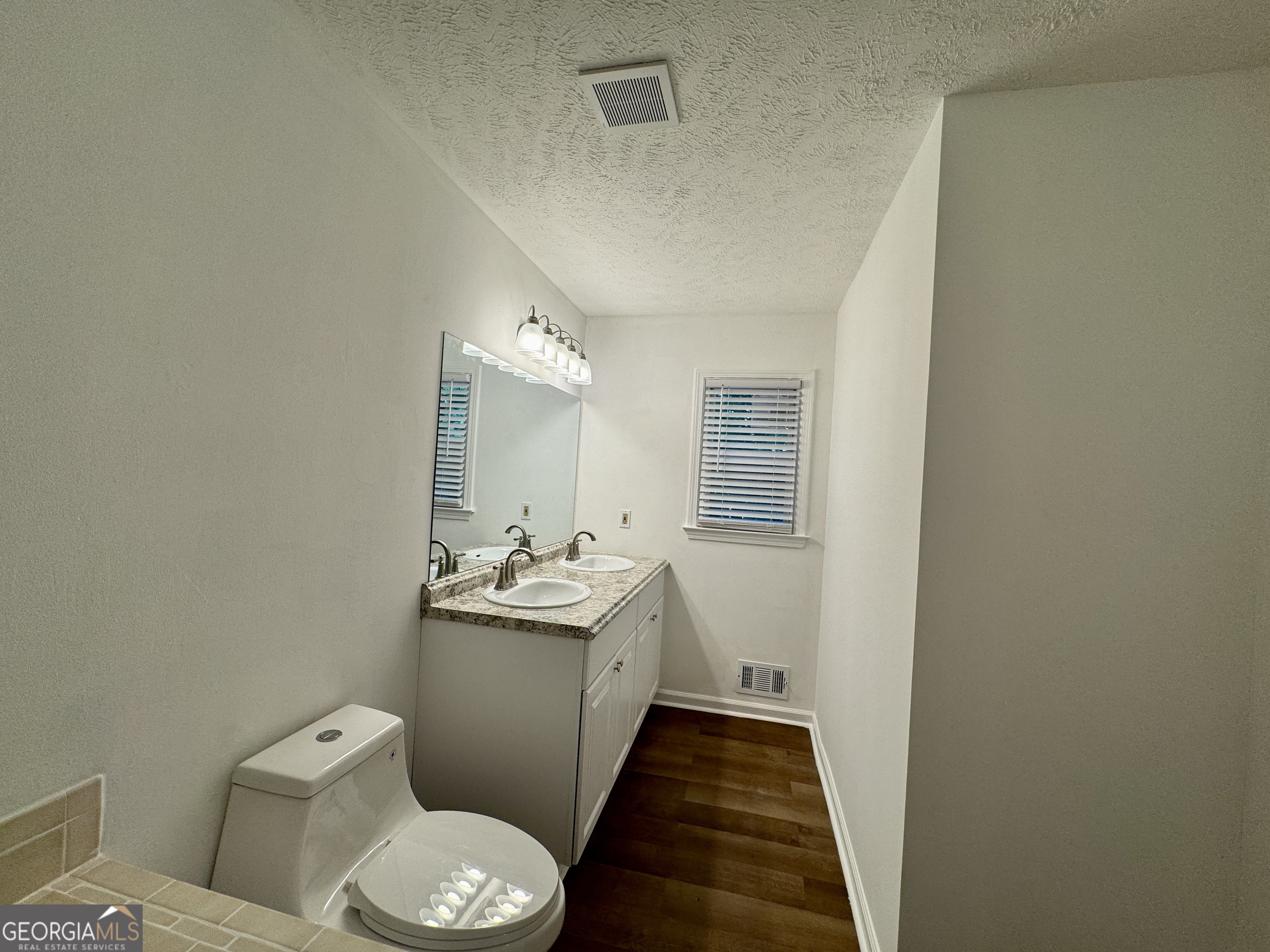 3945 Peninsula Court Property Photo 34