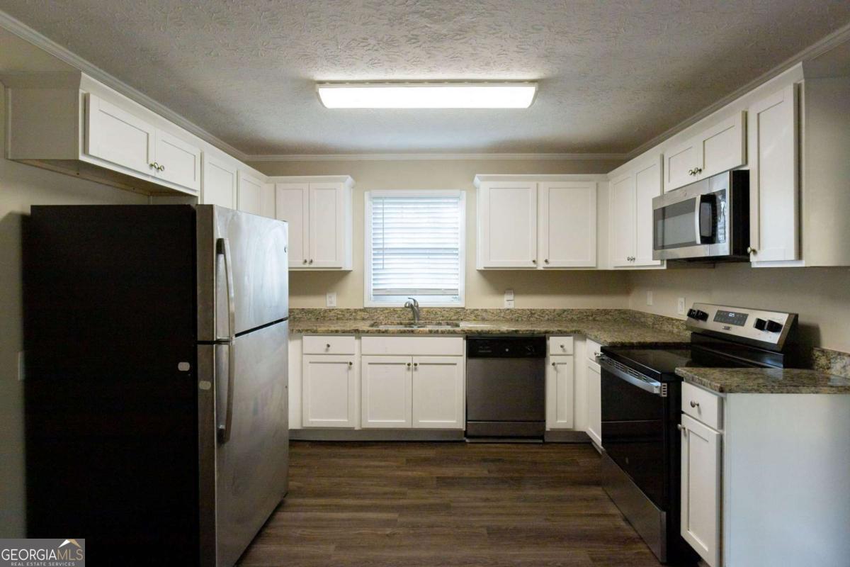 4731 Kings Highway Property Photo 2