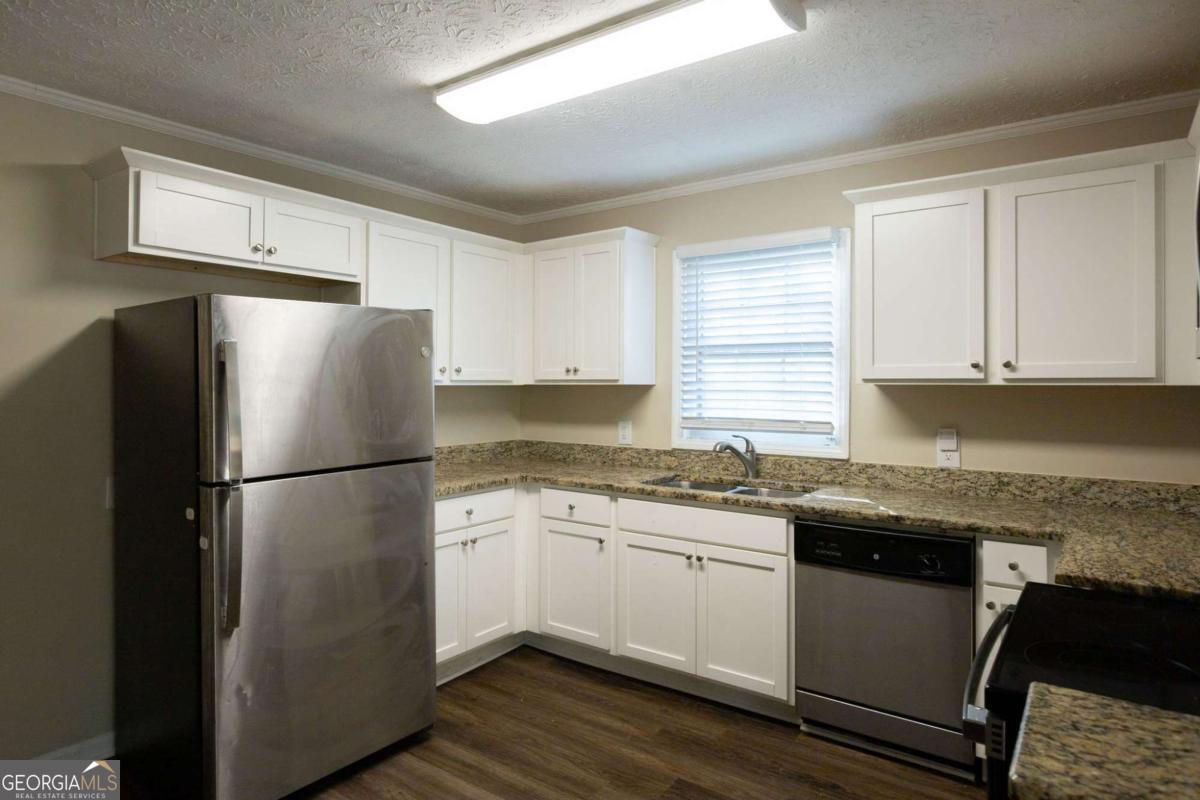 4731 Kings Highway Property Photo 4