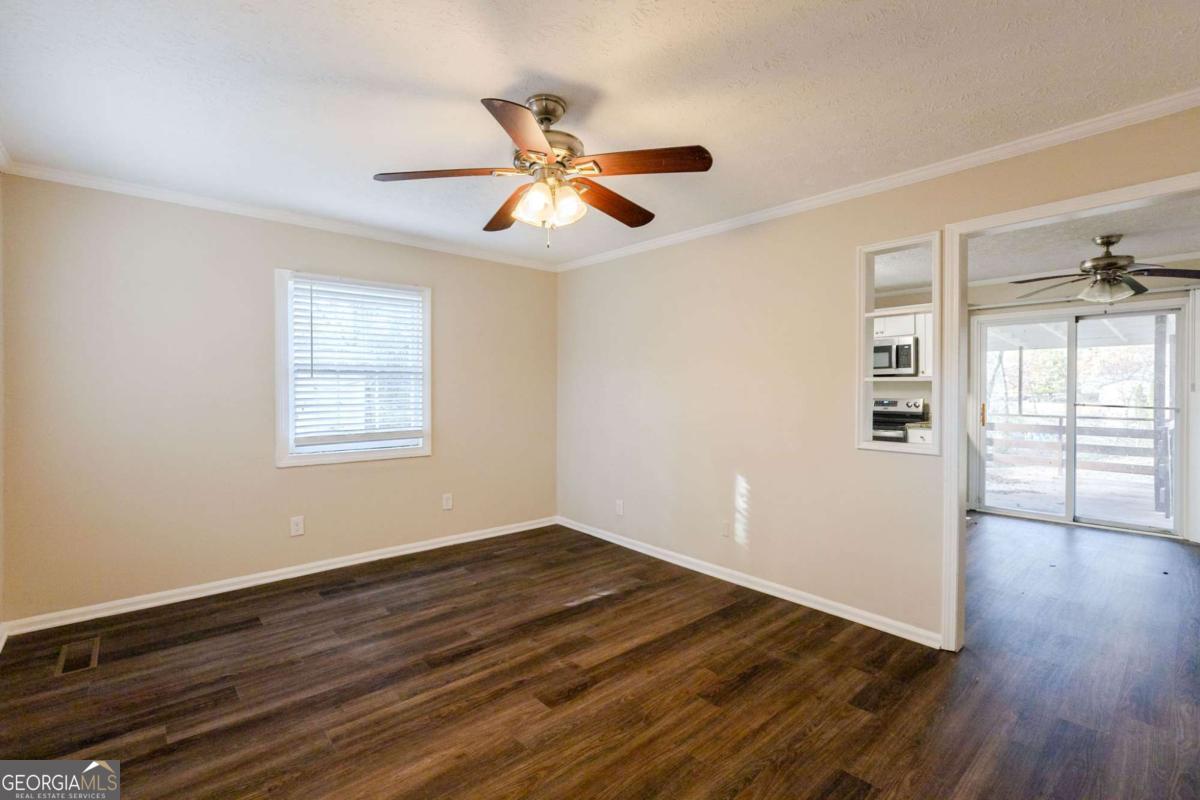 4731 Kings Highway Property Photo 9