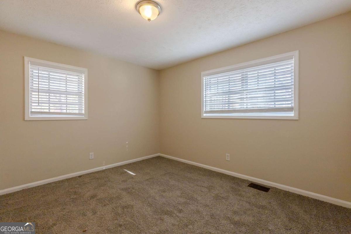 4731 Kings Highway Property Photo 16