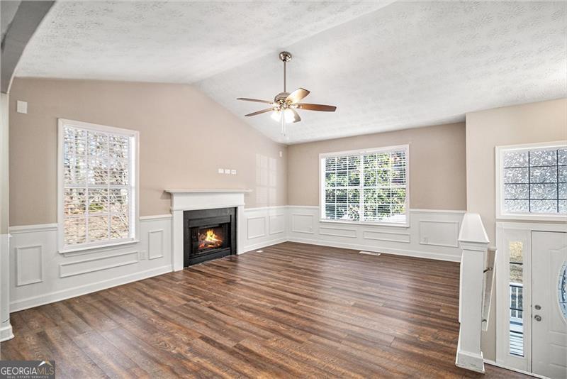 3563 Stratford Property Photo 5