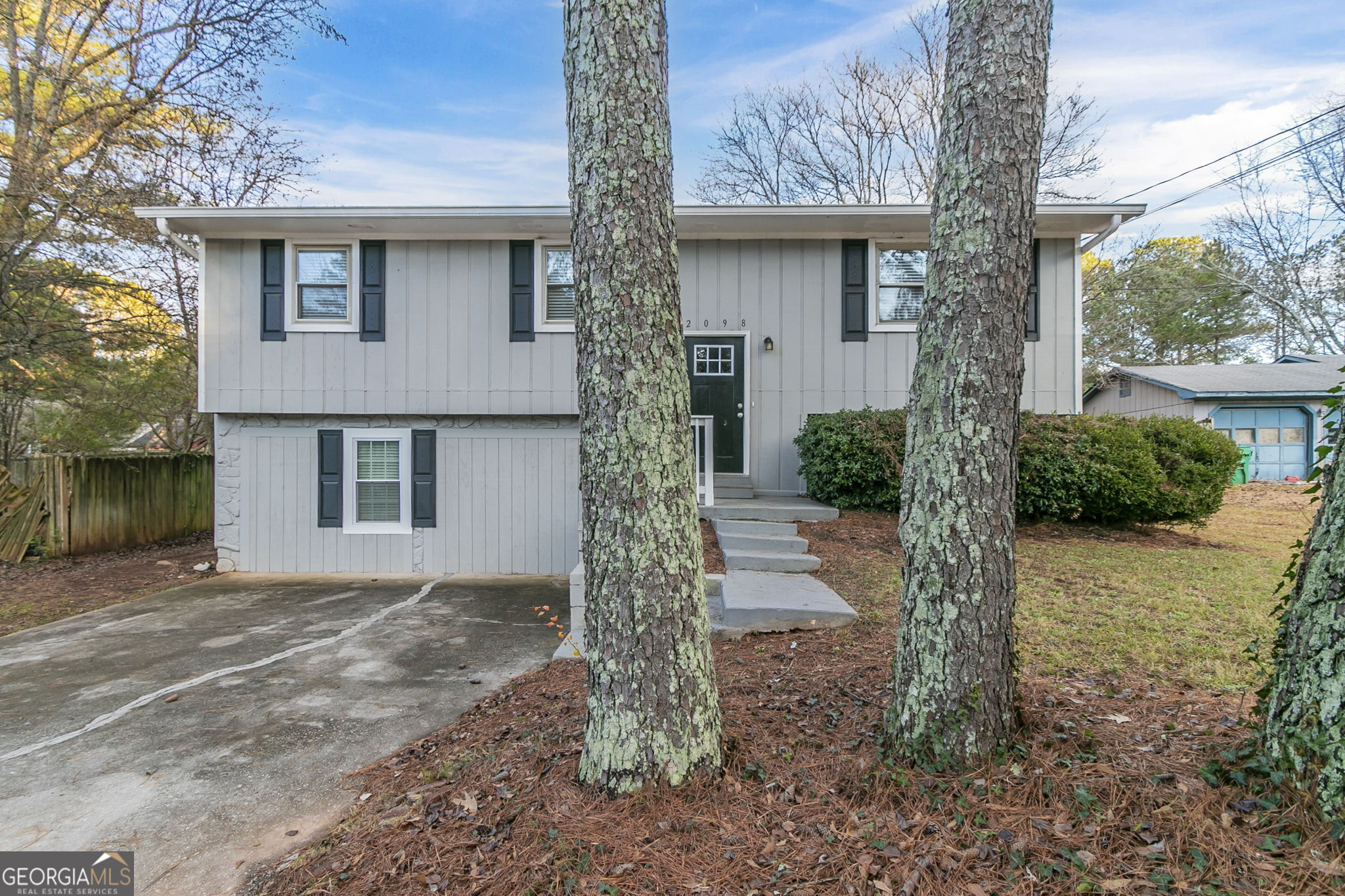 2098 Mallard Crest Property Photo 1