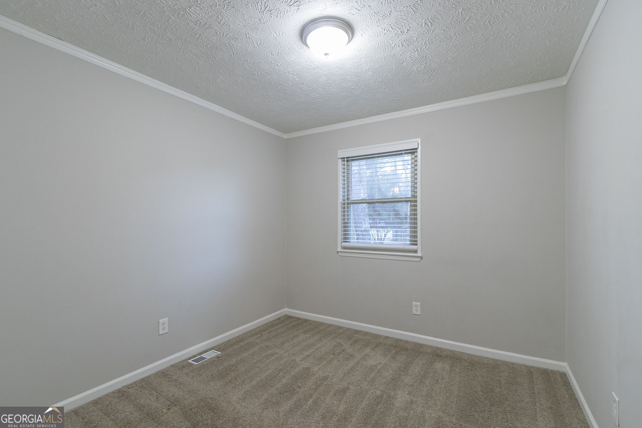 2098 Mallard Crest Property Photo 10
