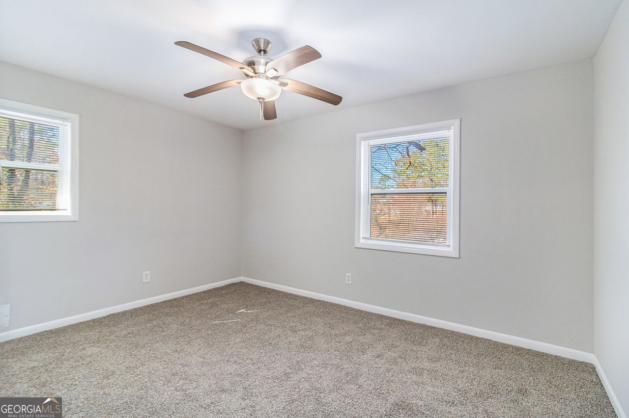 2307 Cresta Property Photo 8