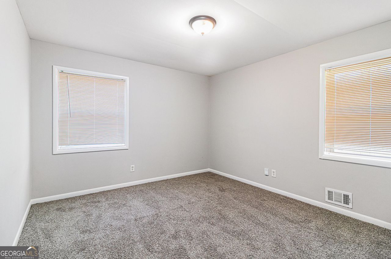2307 Cresta Property Photo 9