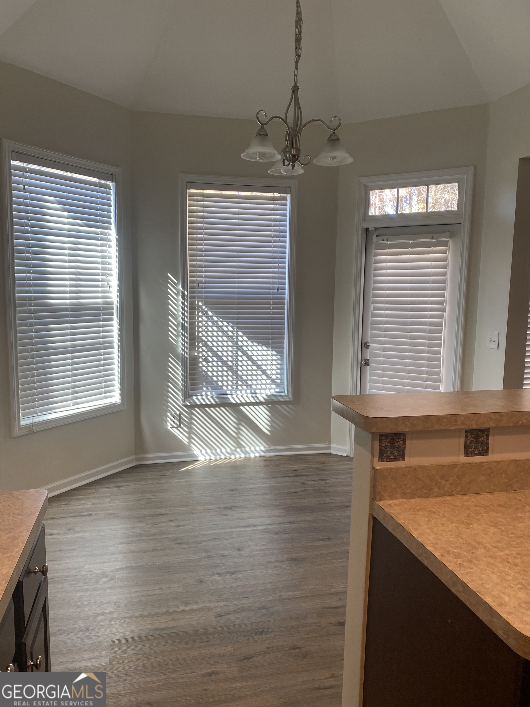 539 Greyhawk Way Property Photo 6