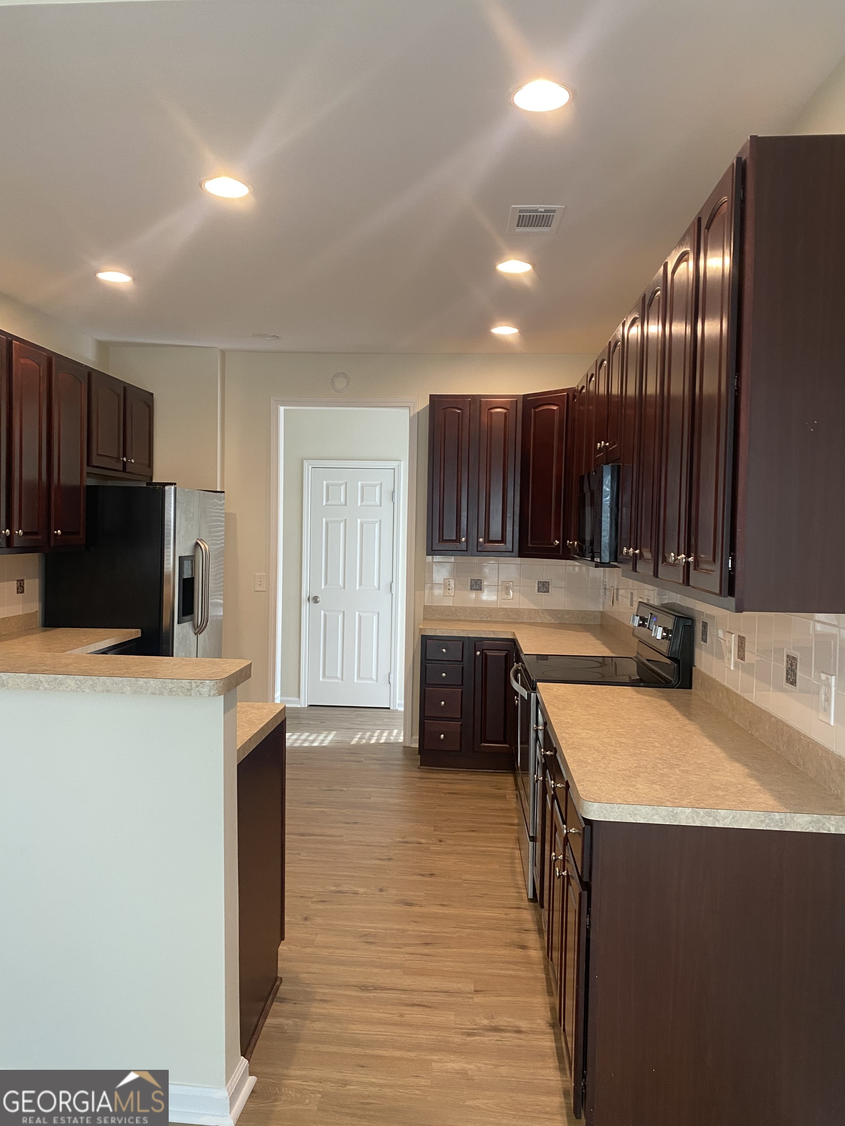 539 Greyhawk Way Property Photo 7