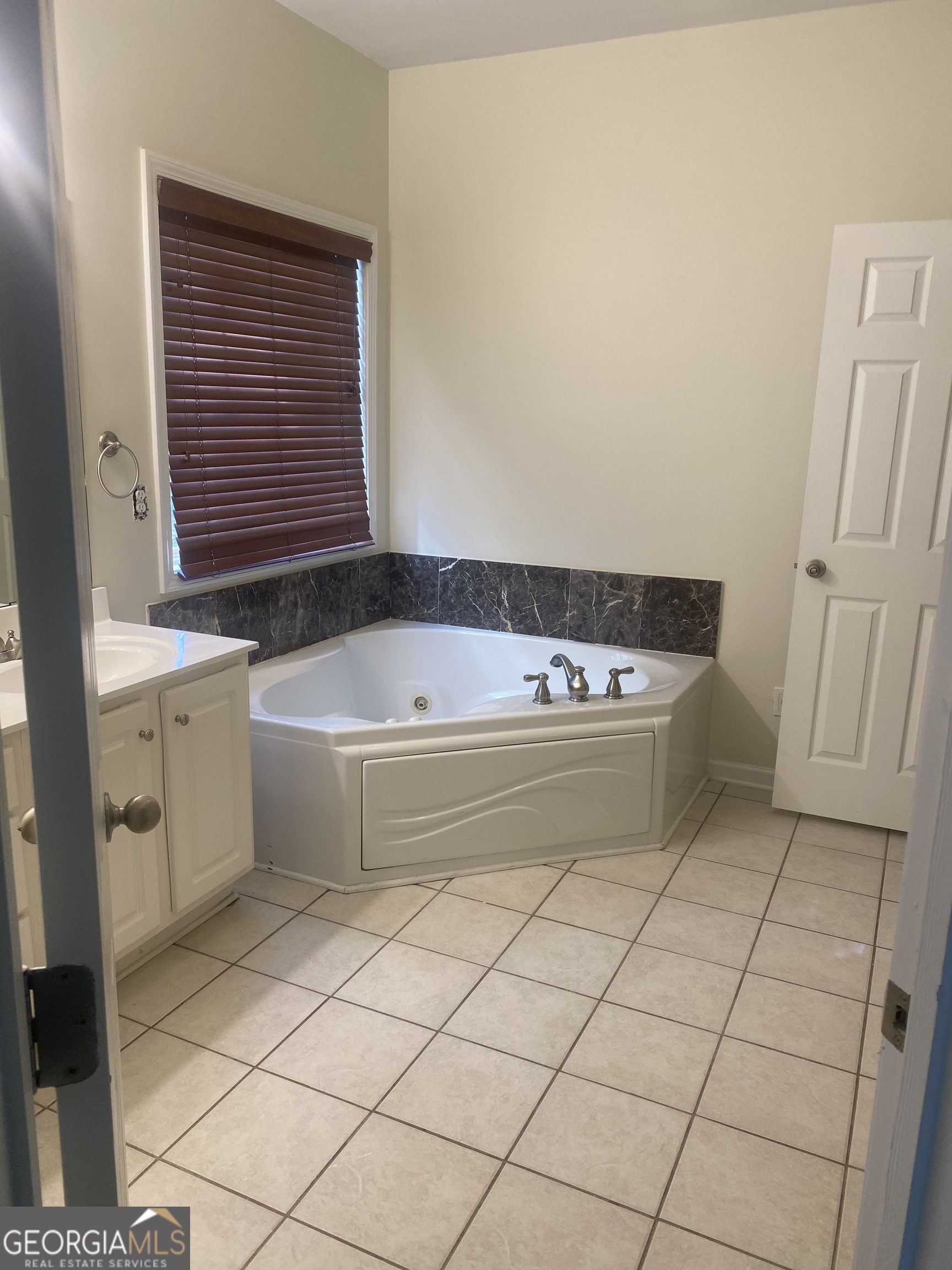 539 Greyhawk Way Property Photo 11