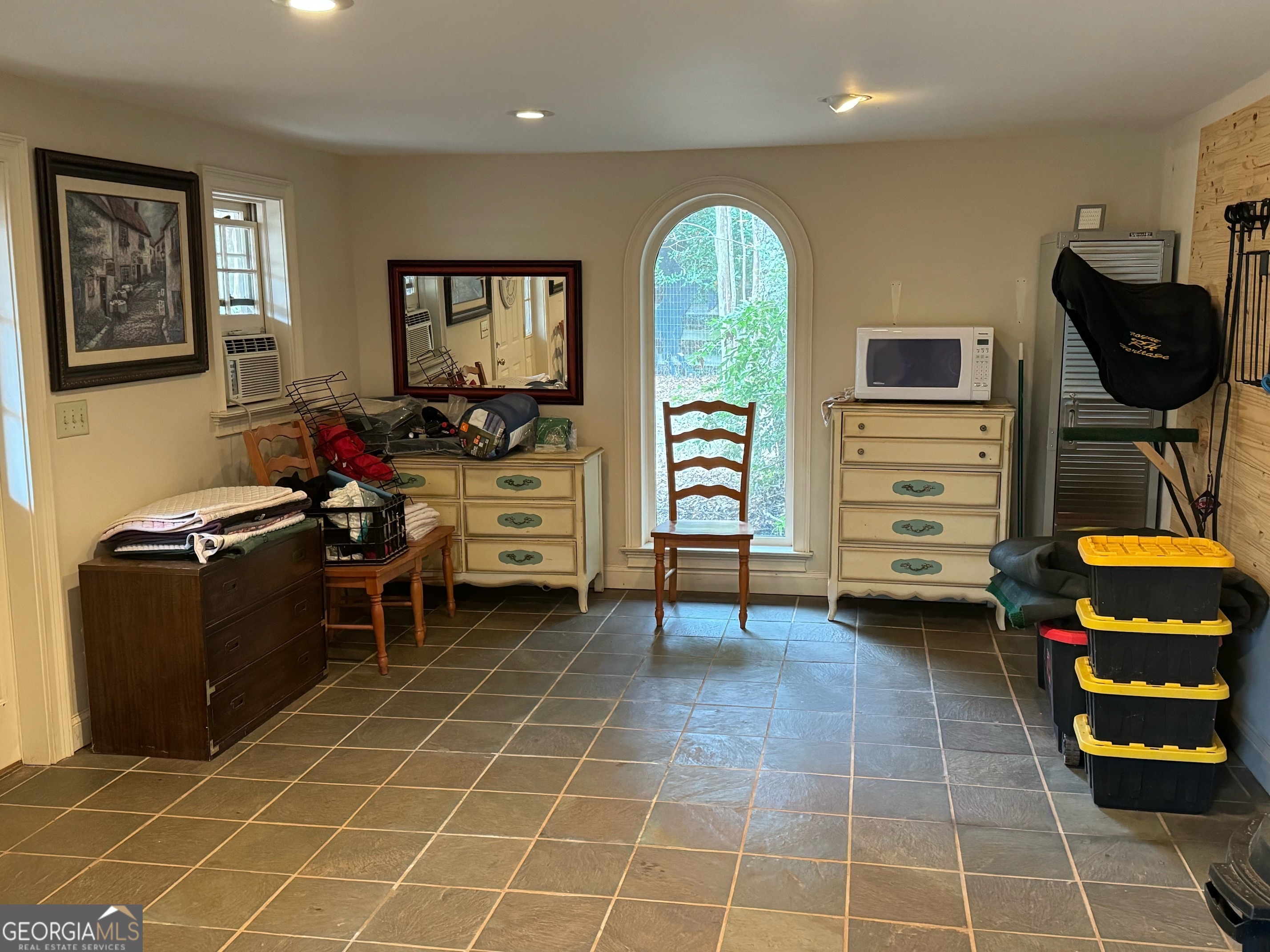 1030 / 1040 Rossiter Court Property Photo 4