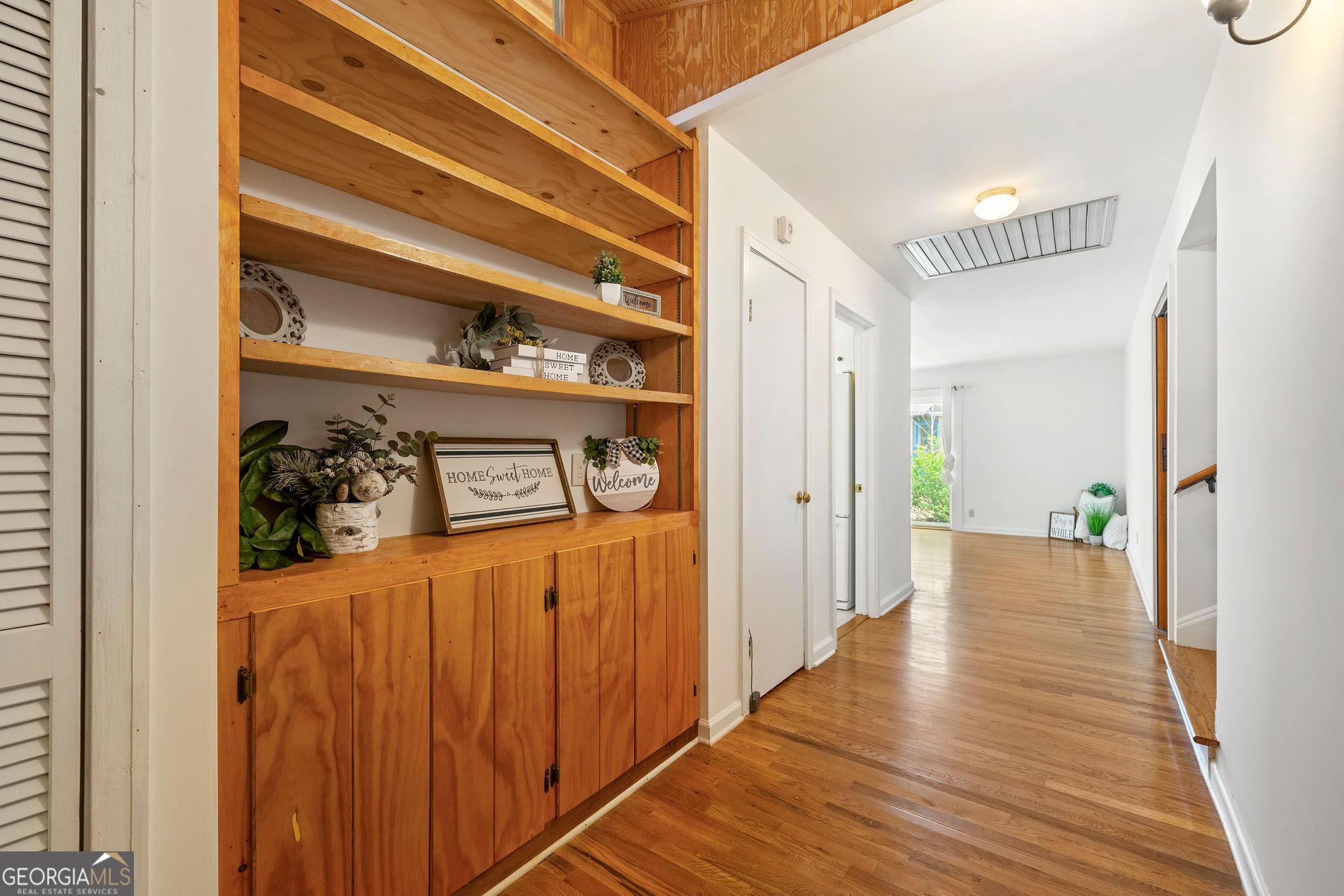 282 Evelyn Street Nw Property Photo 3