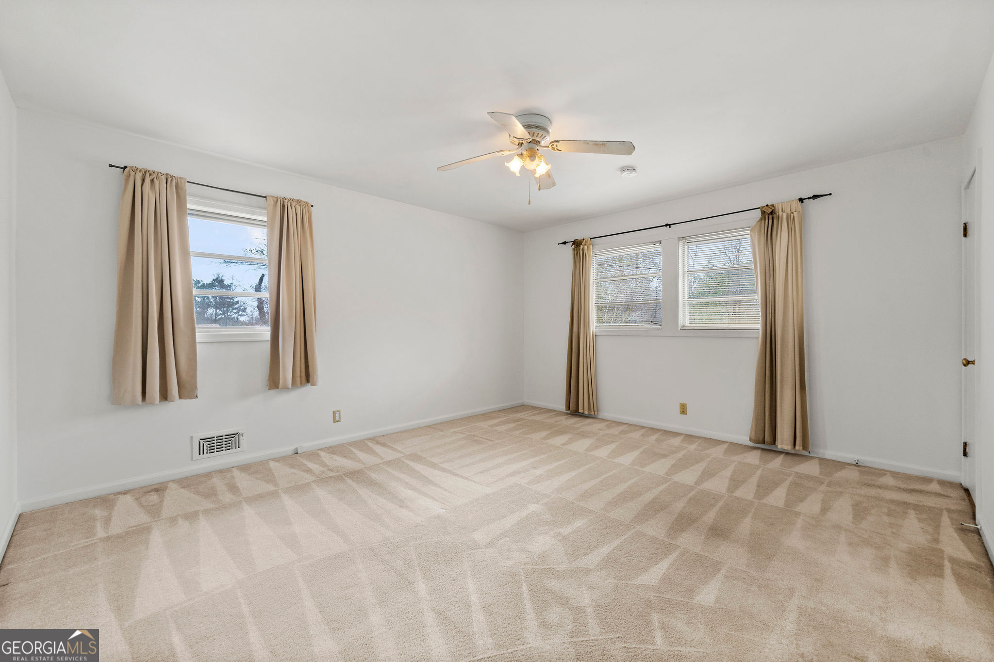 282 Evelyn Street Nw Property Photo 20