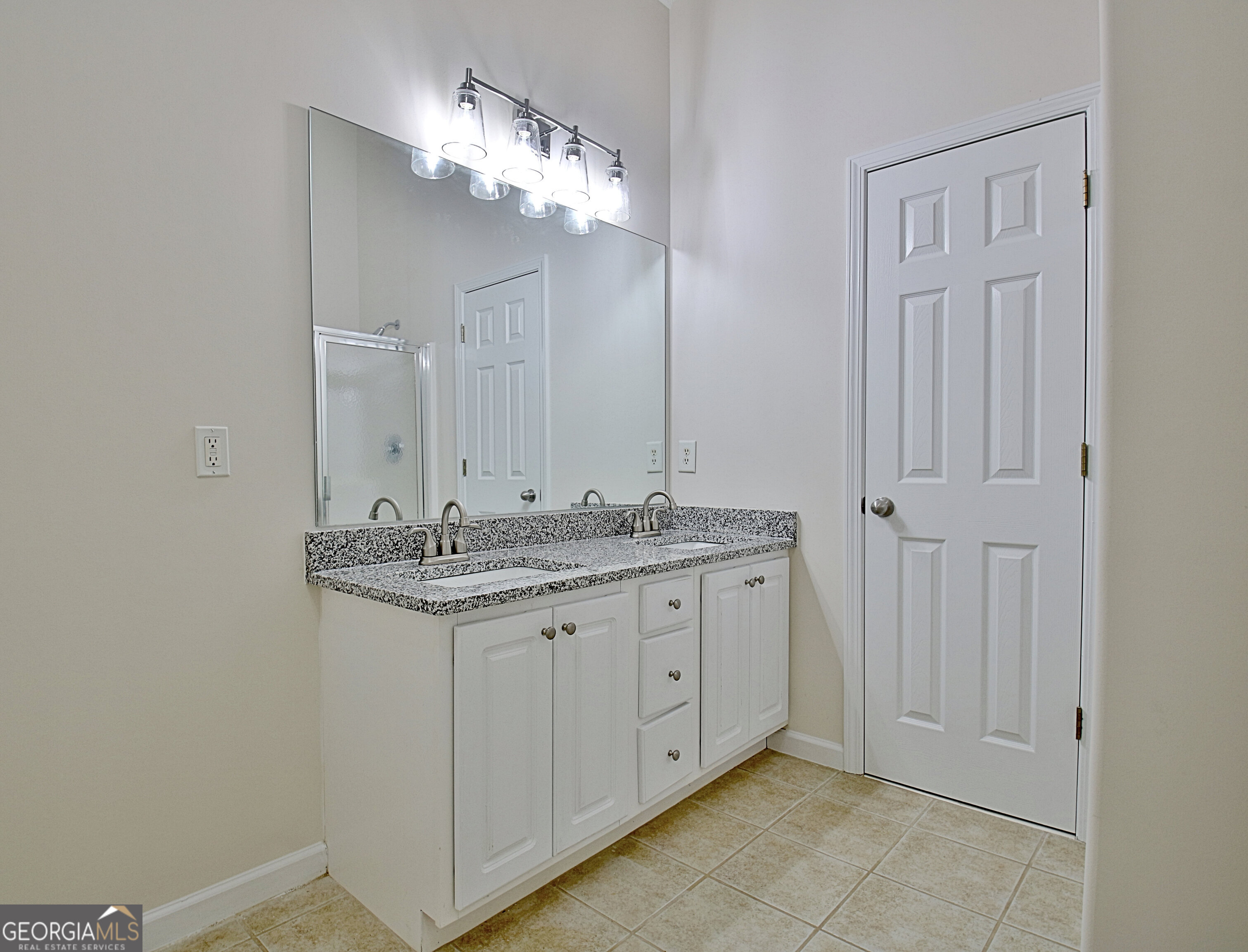 33 Ball Street Property Photo 46