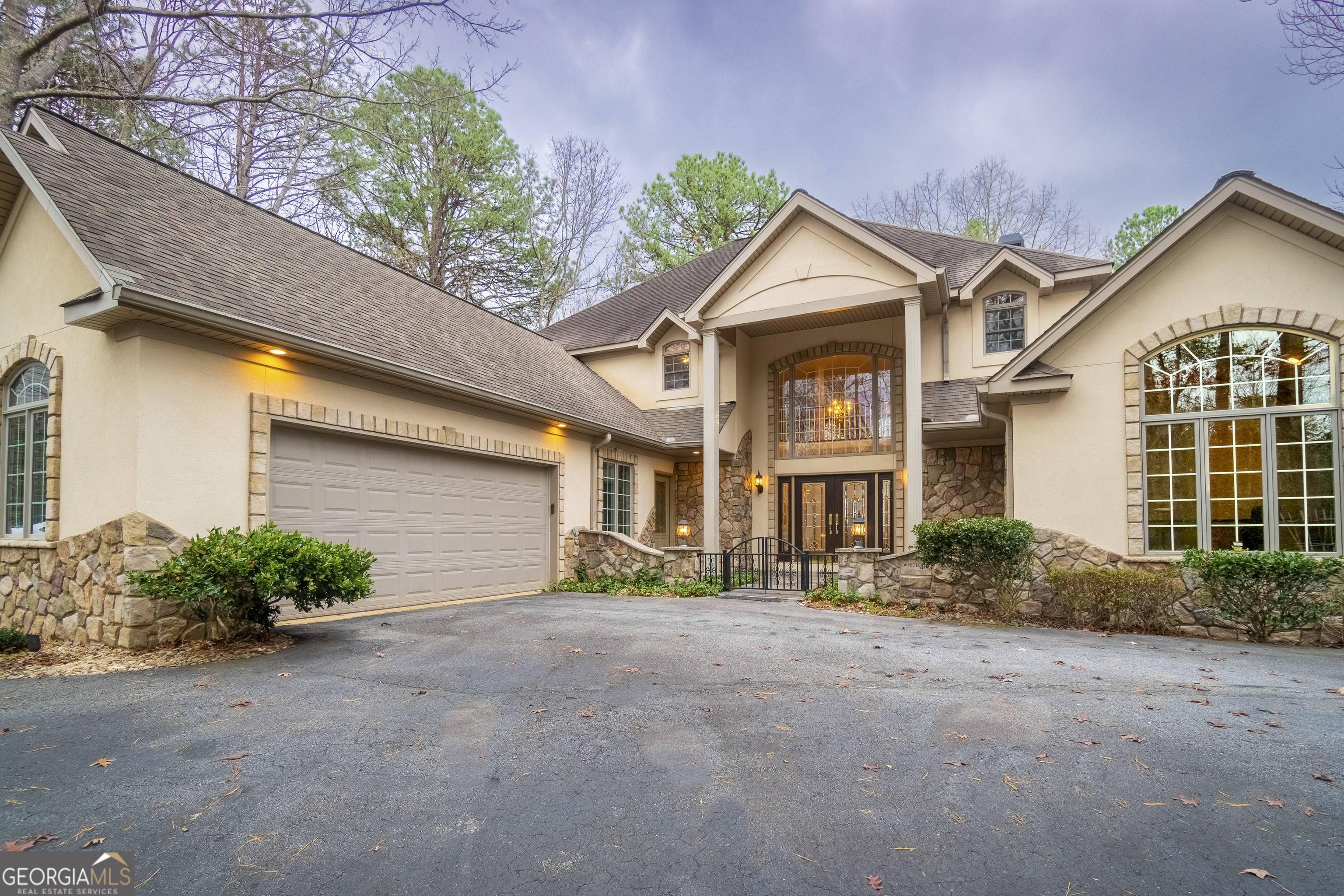 754 Zeppelin Strasse Property Photo