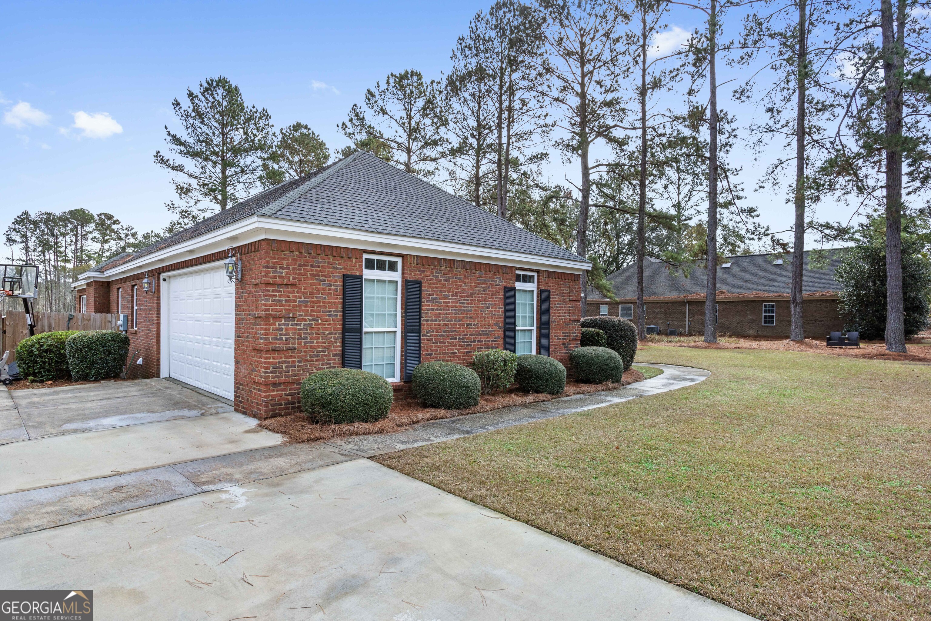 4882 Summit Ridge Road Property Photo 4