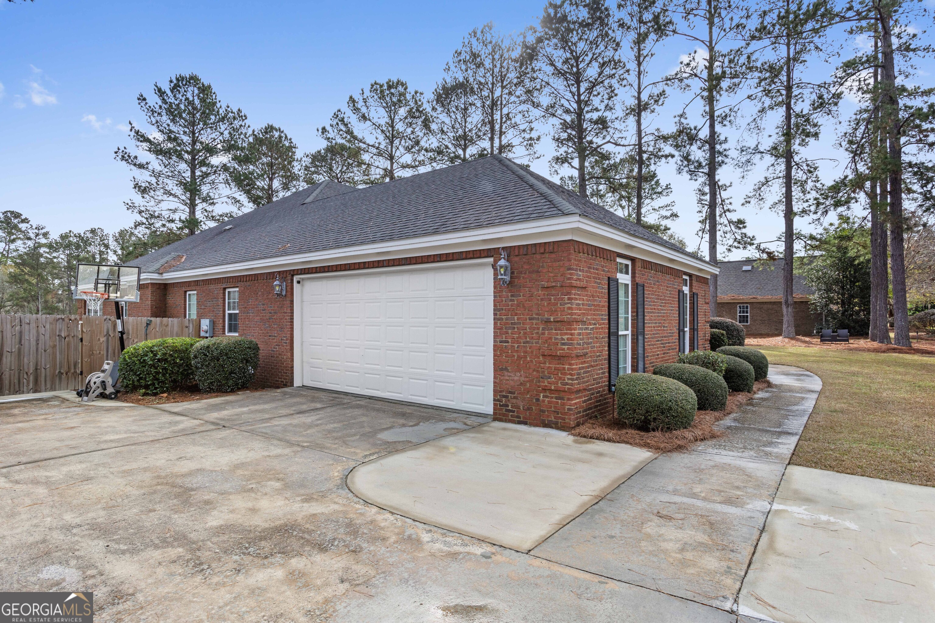 4882 Summit Ridge Road Property Photo 5