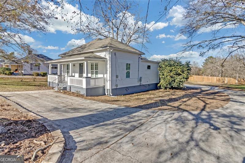 1794 Spring Street Property Photo 3