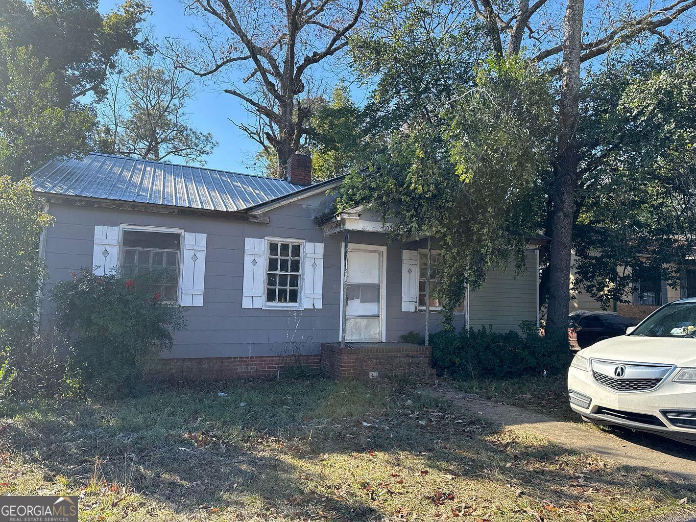 1020 E Water Street Property Photo 1