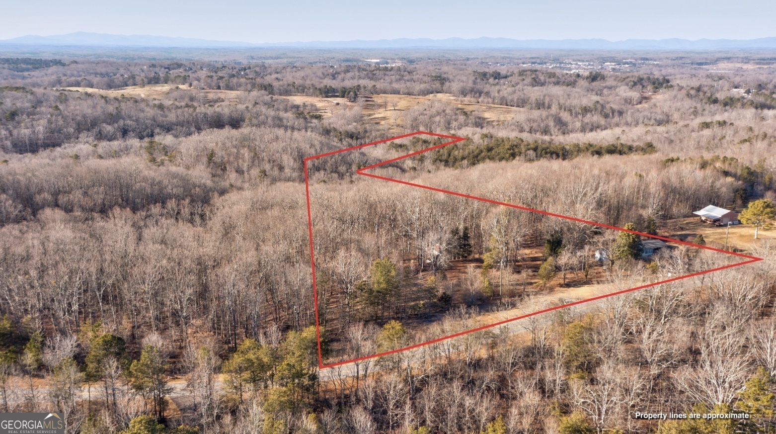 7175 Anderson Lake Road Property Photo 2