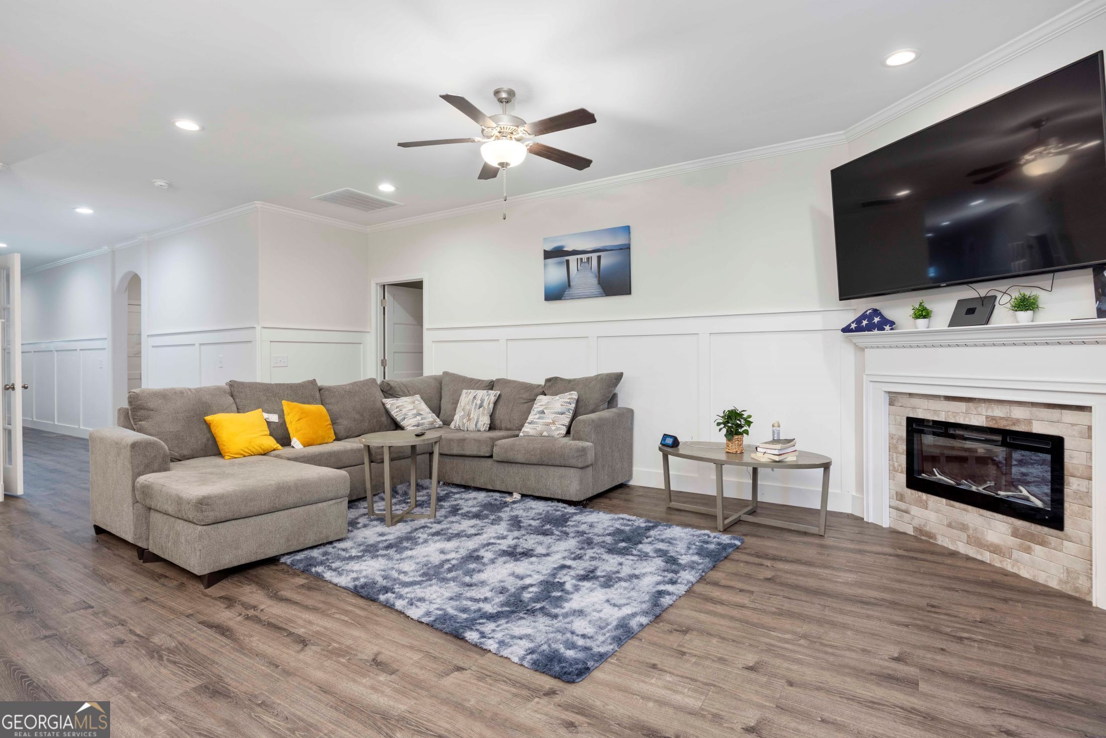 6865 Omaha Drive Property Photo