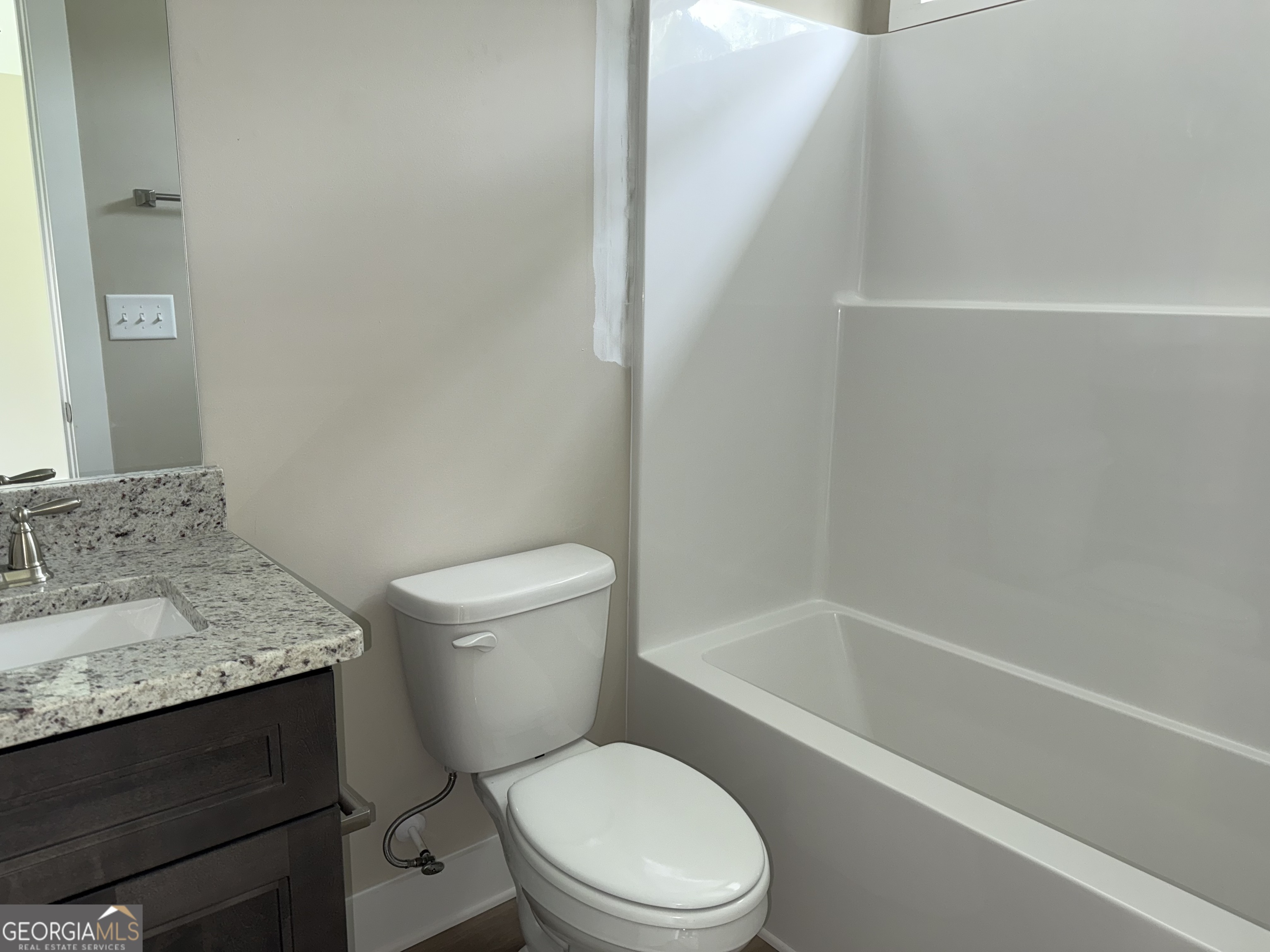 900 B N Parkway Property Photo 8