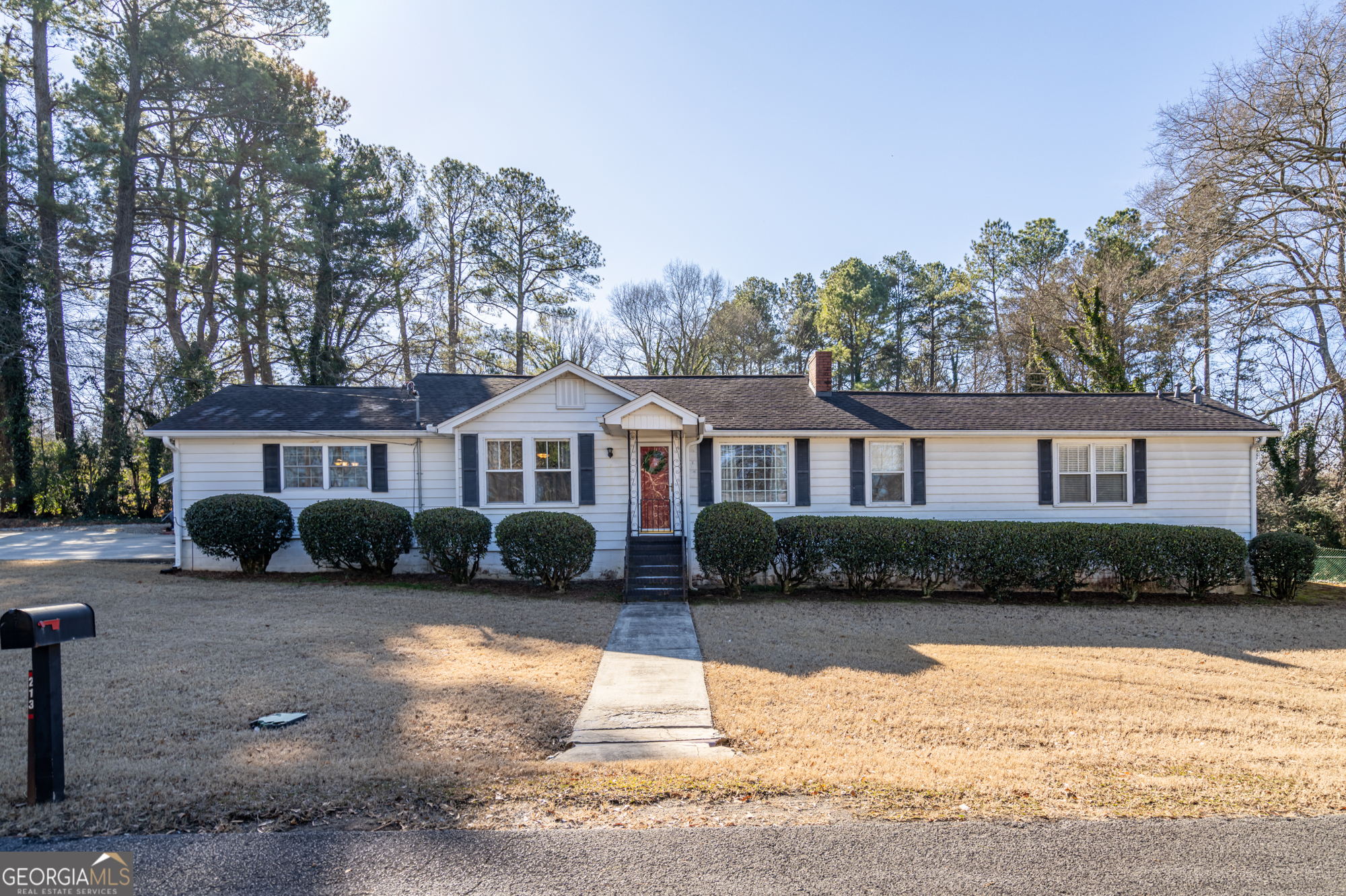 213 Sunset Drive Se Property Photo