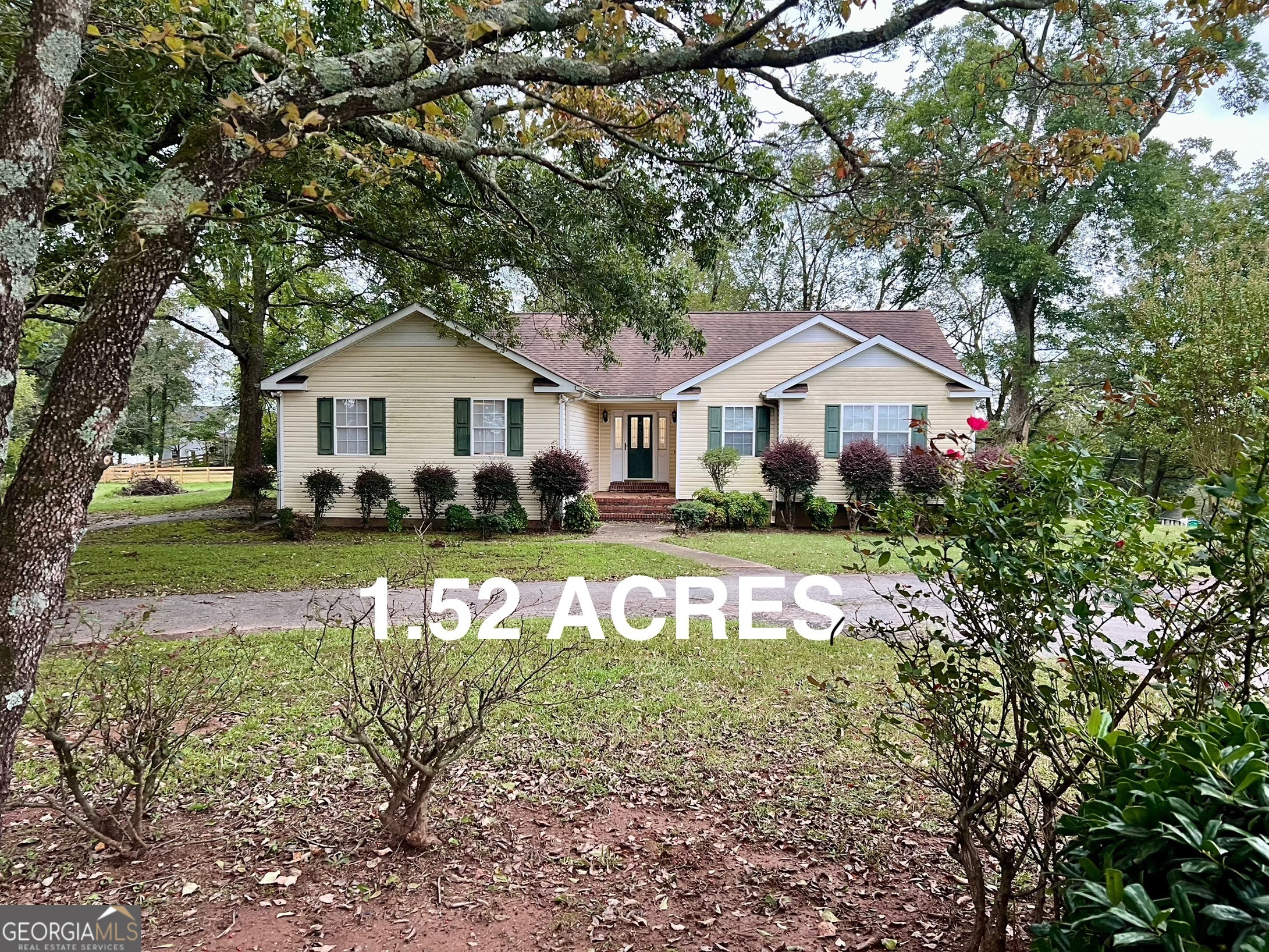 24 W Ridgeway Road Property Photo
